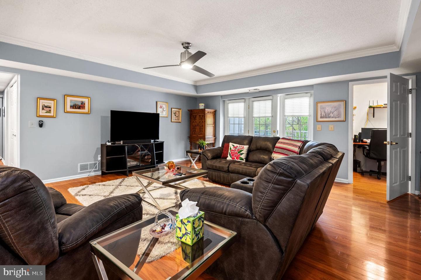 8204 Centennial Station, Warminster
