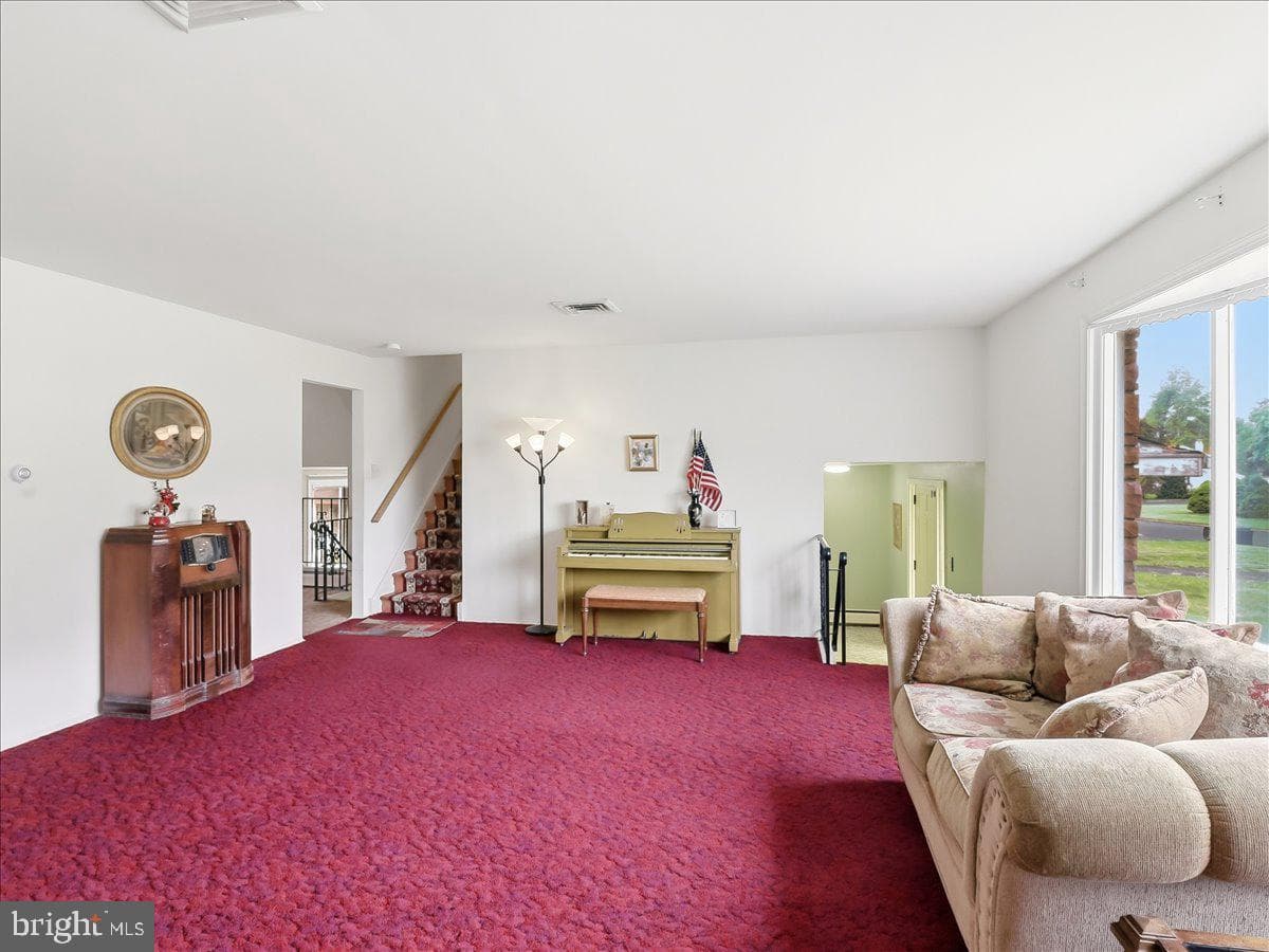 64 Gelder Drive photo 3
