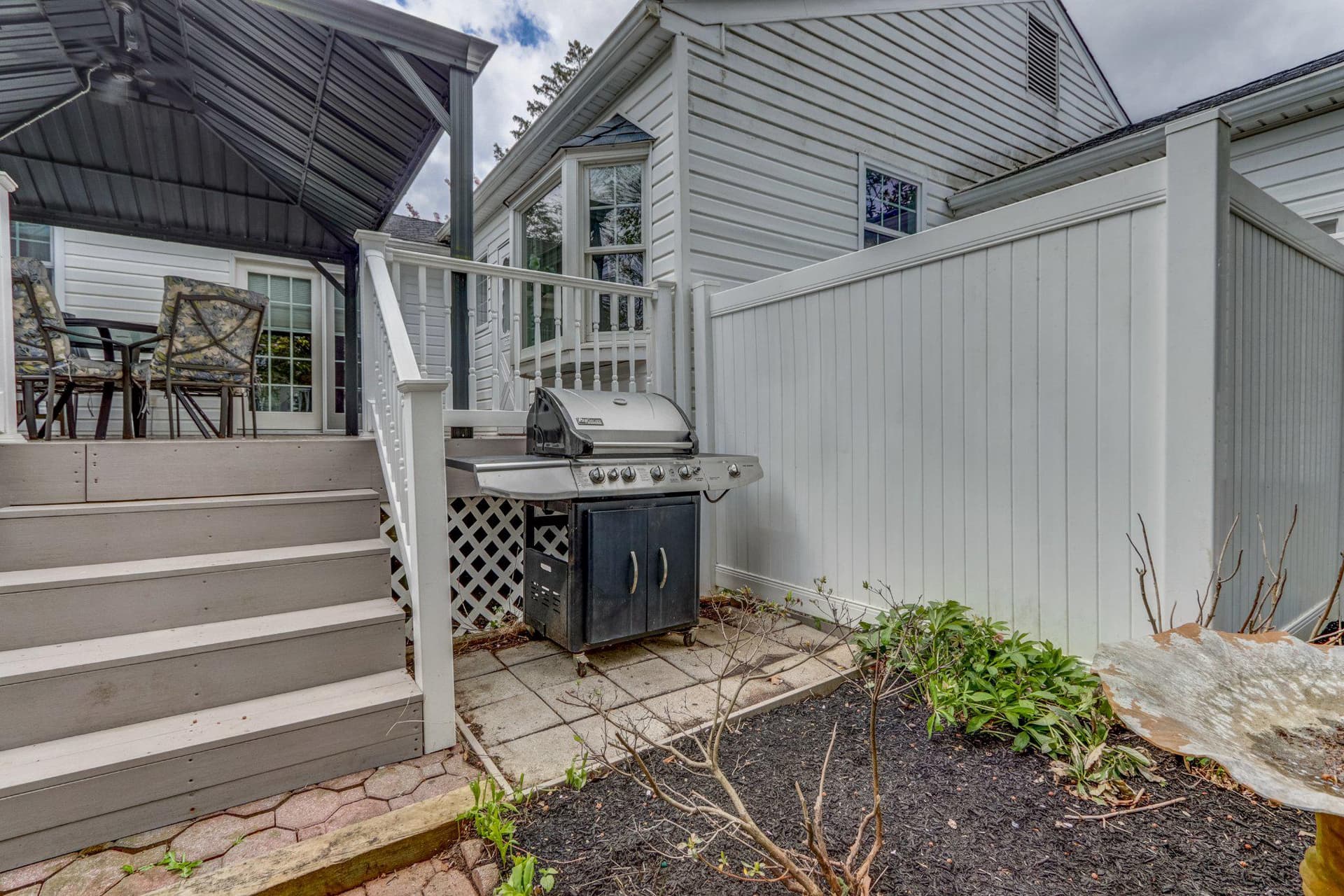 931 Cornell photo 35