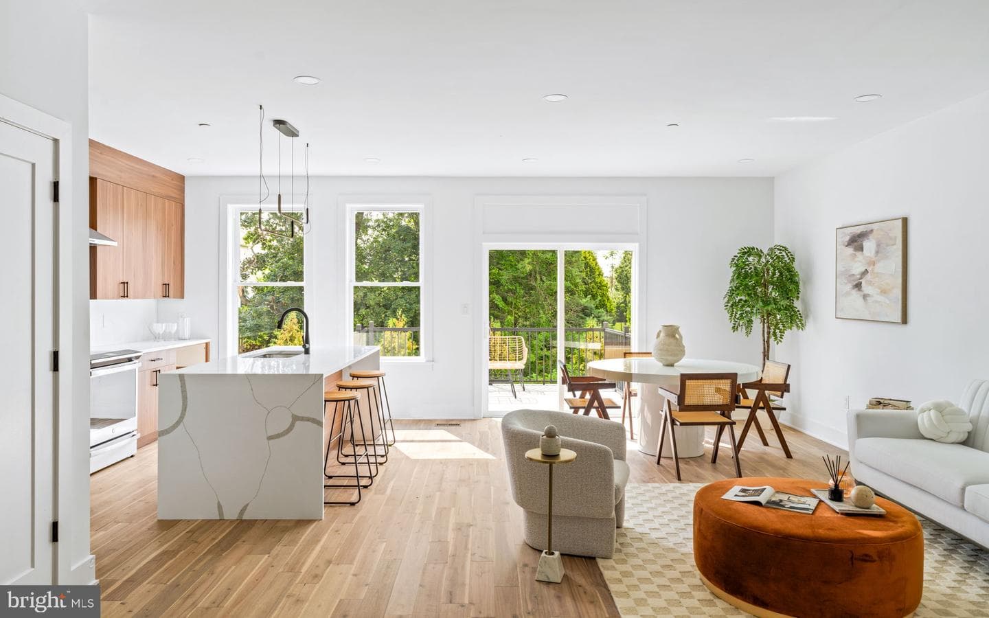 653 Provident Road photo 4
