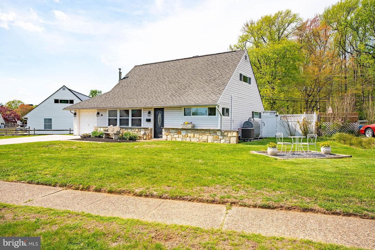 25 Cobalt Ridge Drive N photo 2