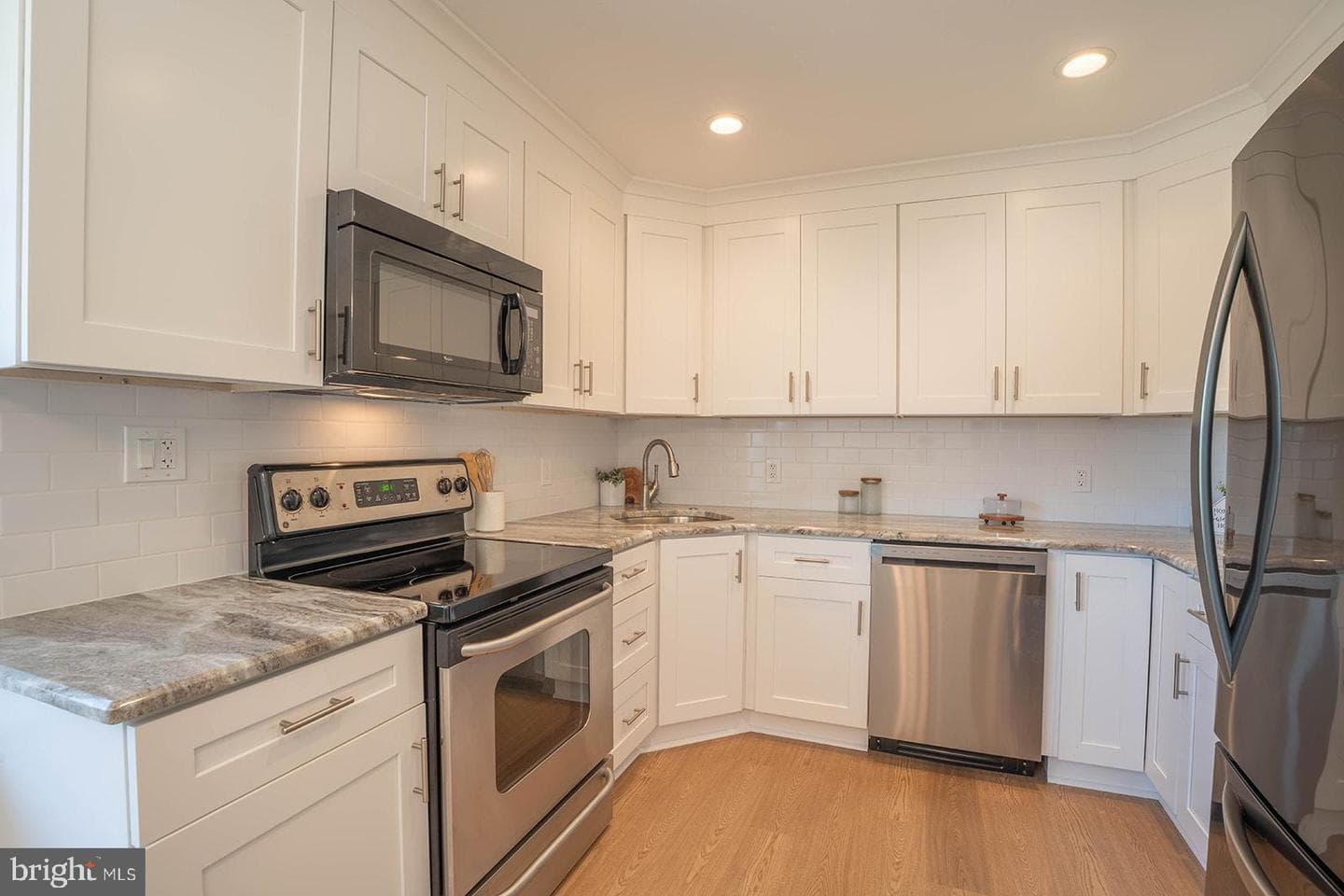25 Cobalt Ridge Drive N photo 3