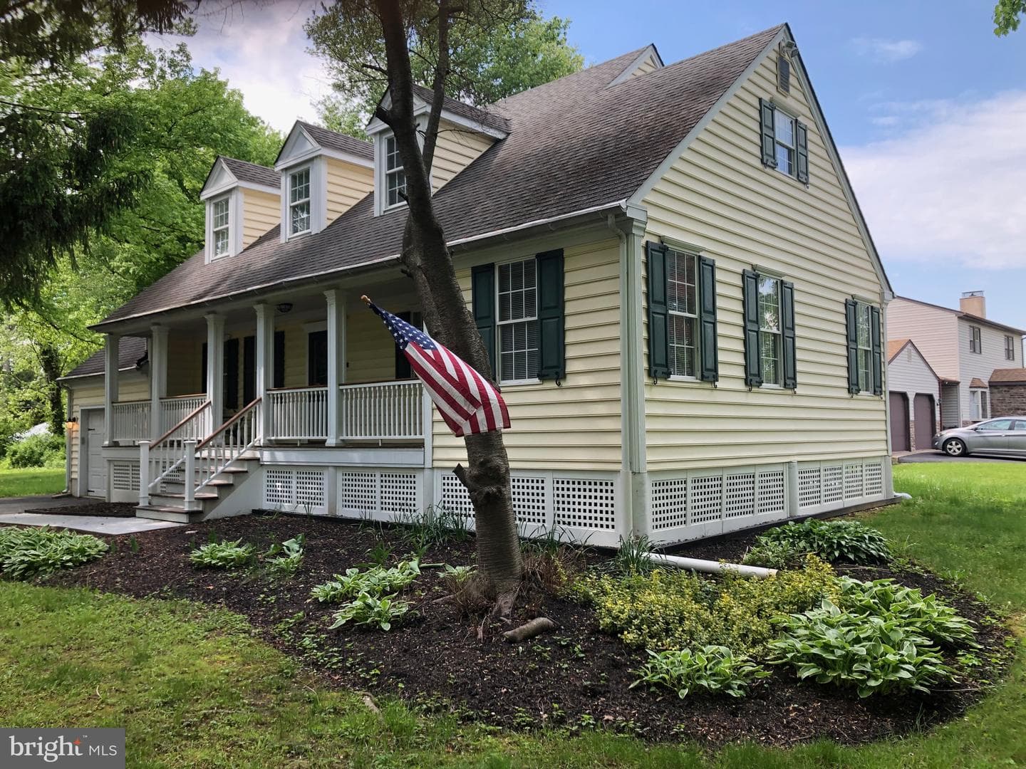 212 Apple Street, Levittown