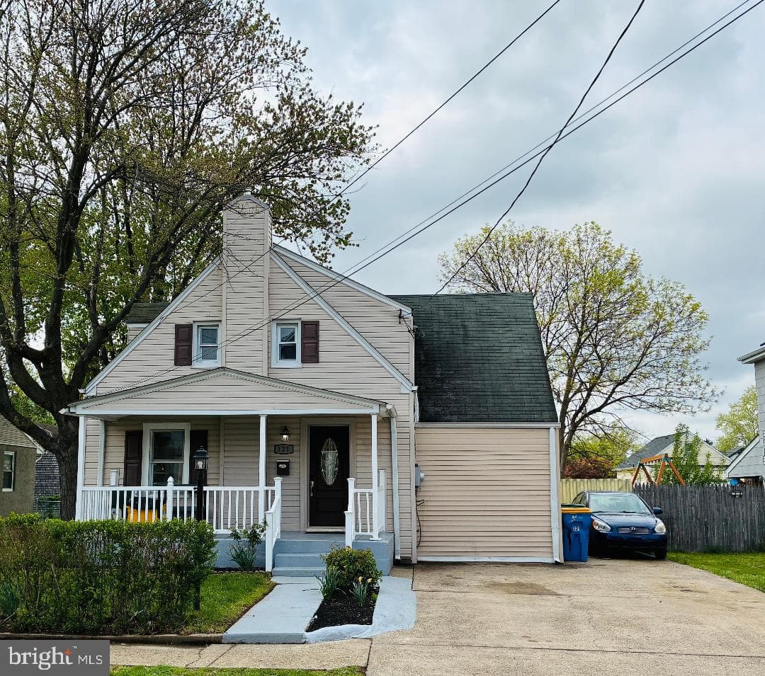 121 Walnut Avenue, Croydon