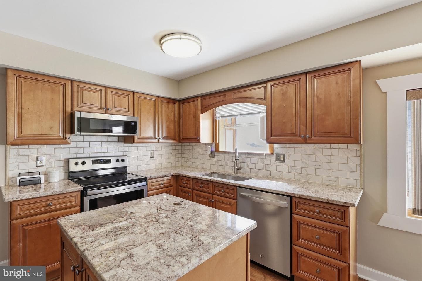 1304 Sturbridge Drive photo 8