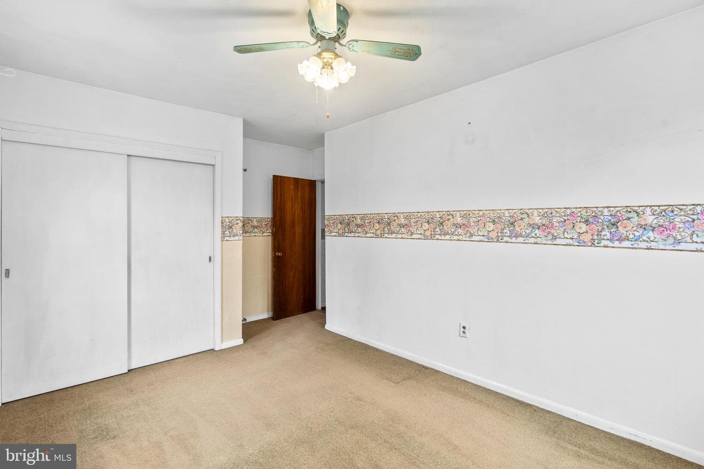 105 Spring Avenue photo 25