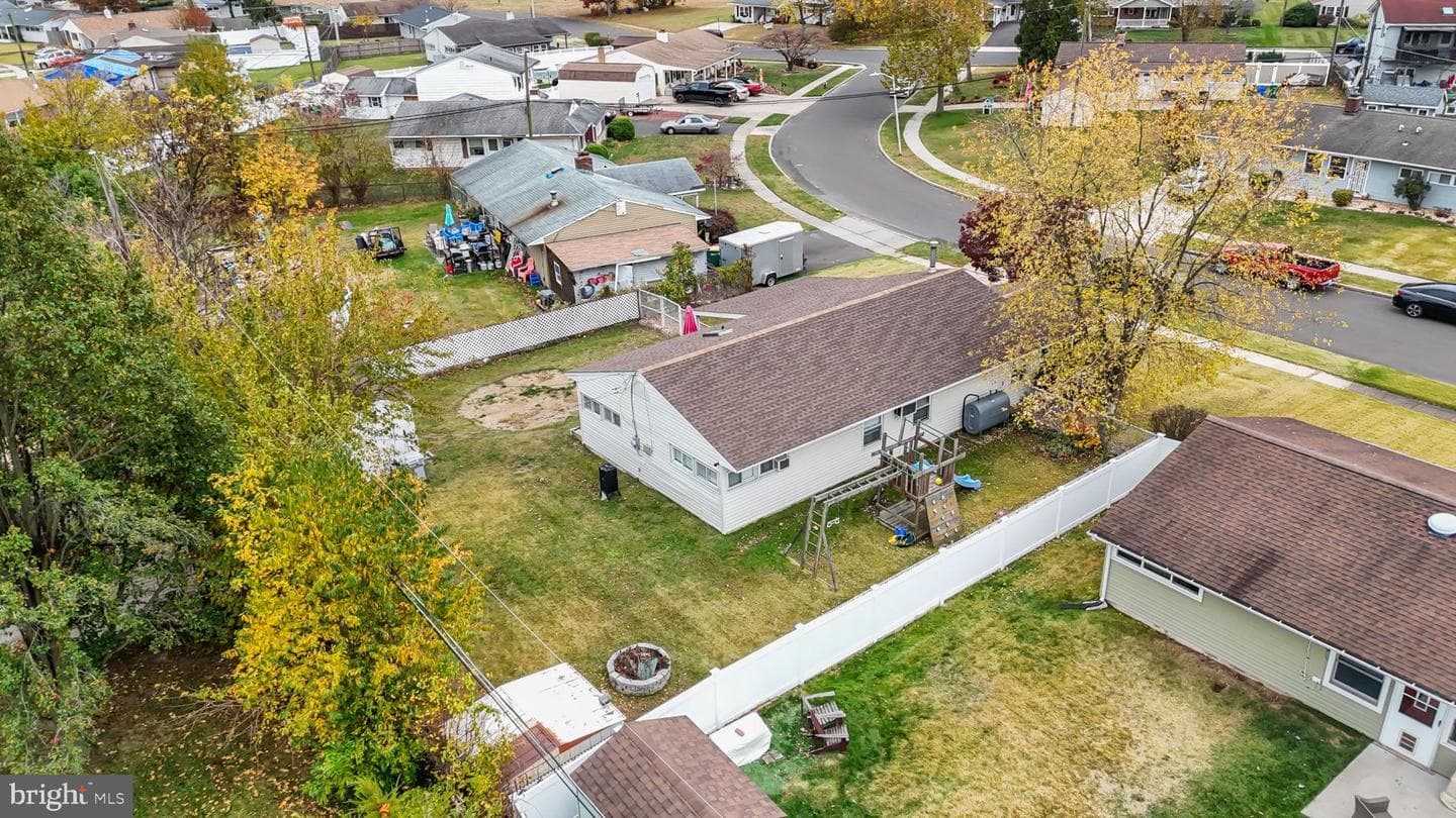 14 Dewberry Lane photo 27