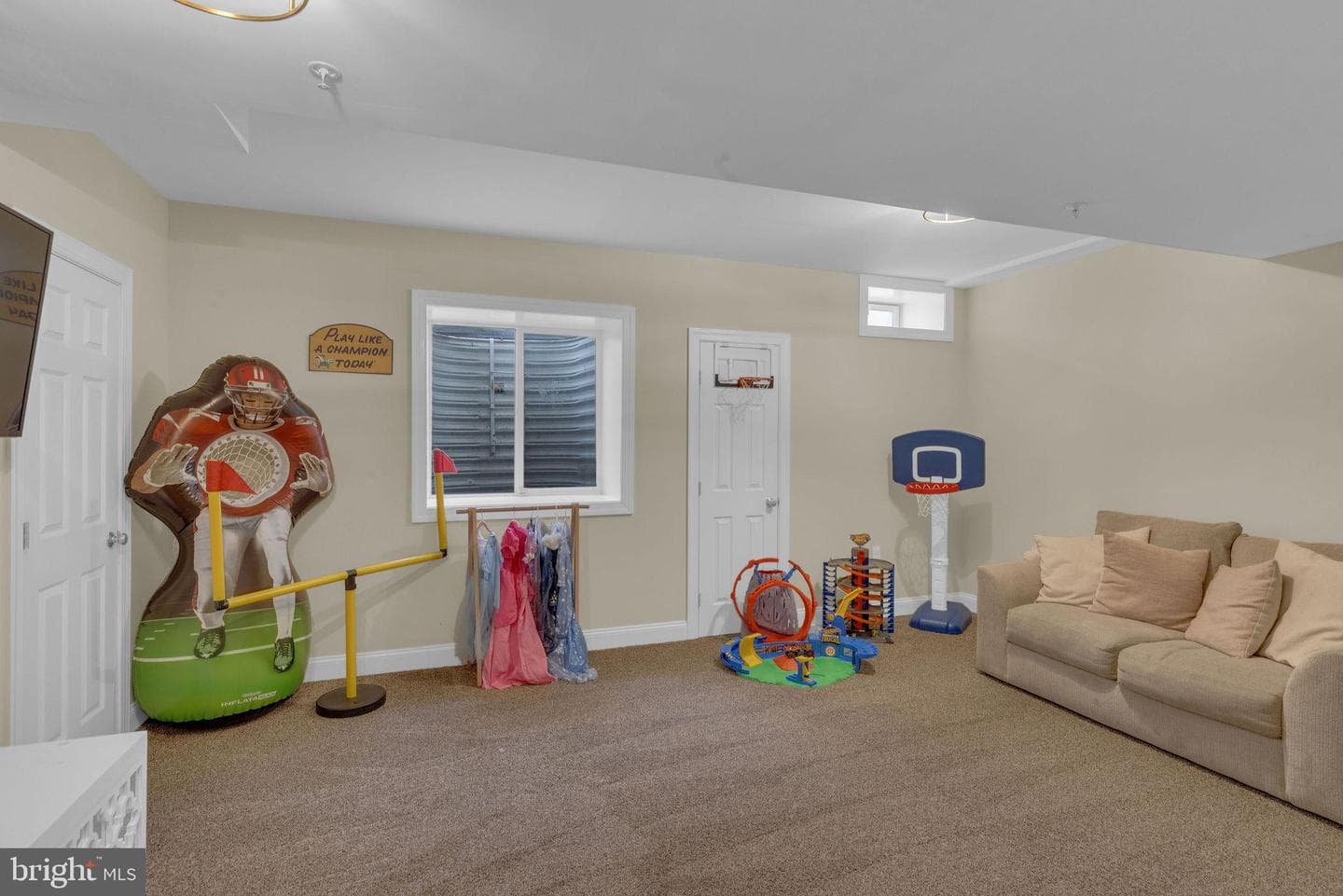 2470 N Whittmore Street photo 21
