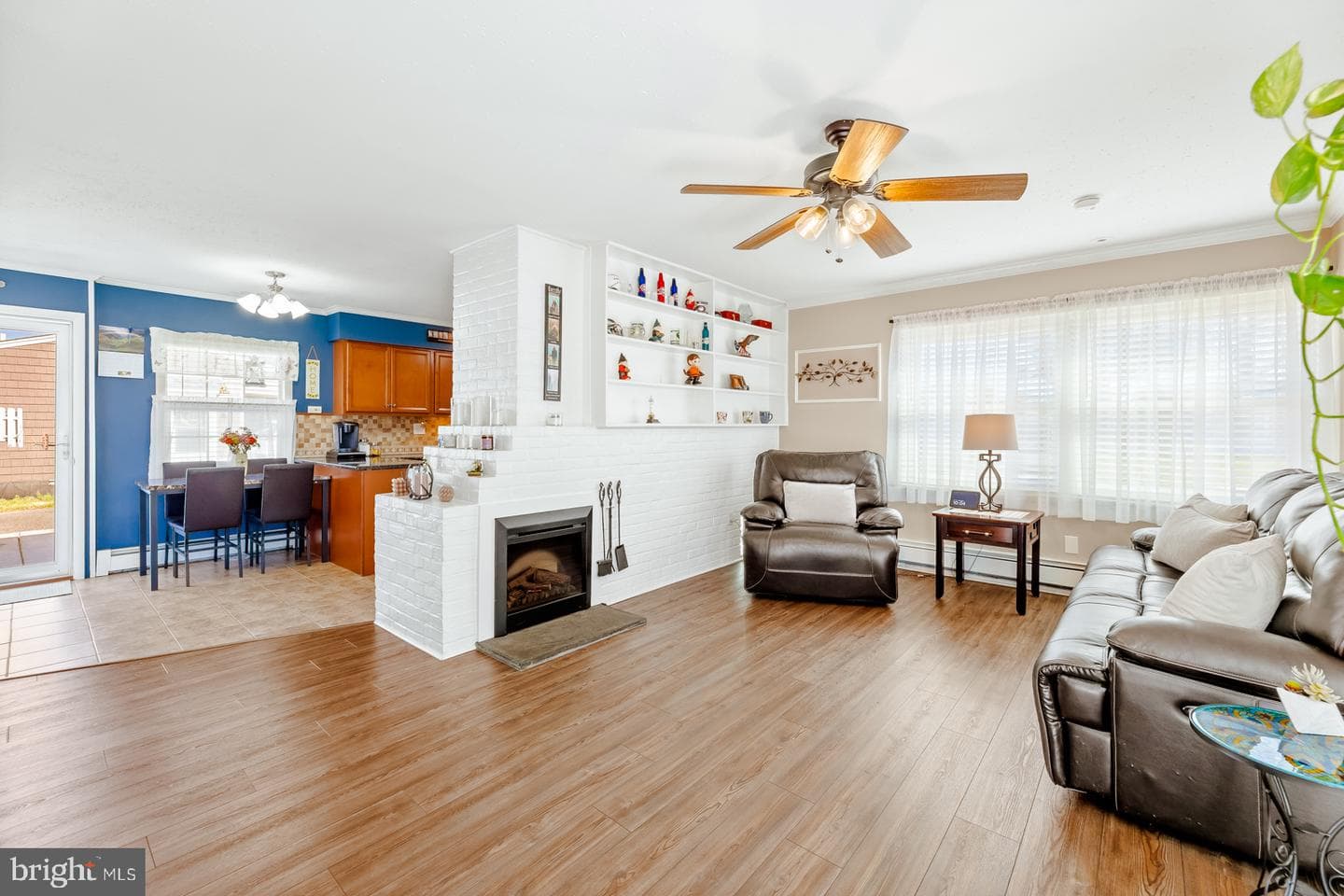 11 Midwood photo 12