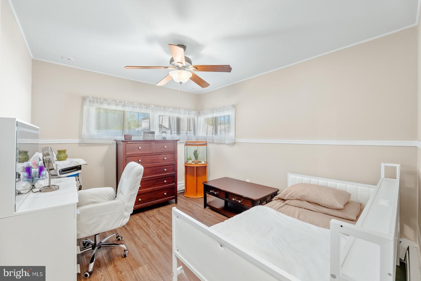11 Midwood photo 21