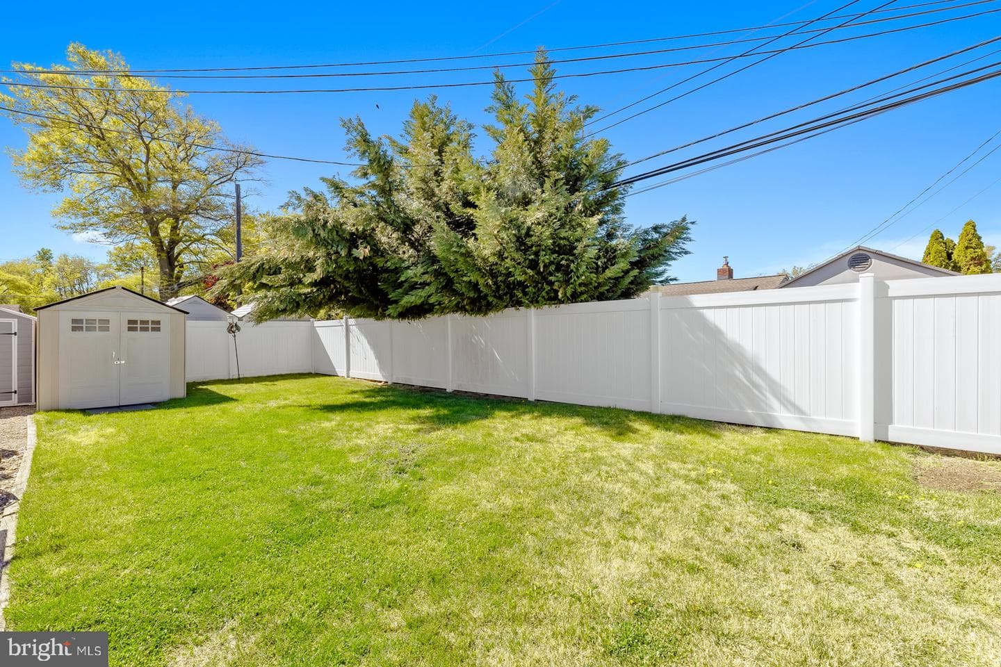11 Midwood photo 31