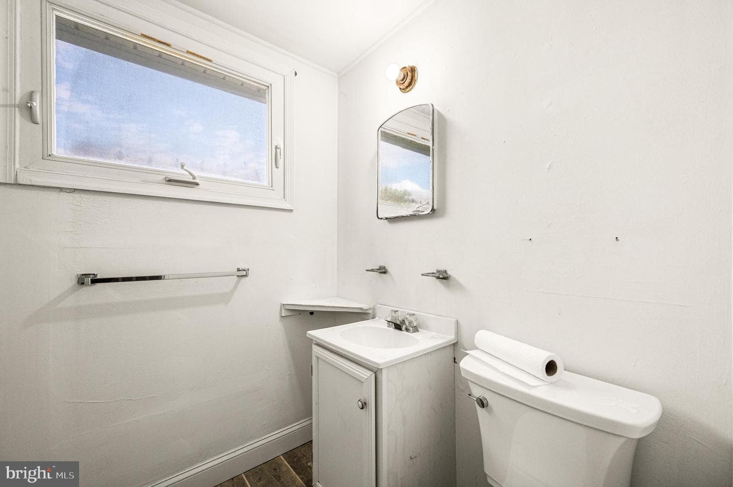 589 Elbridge Road photo 8