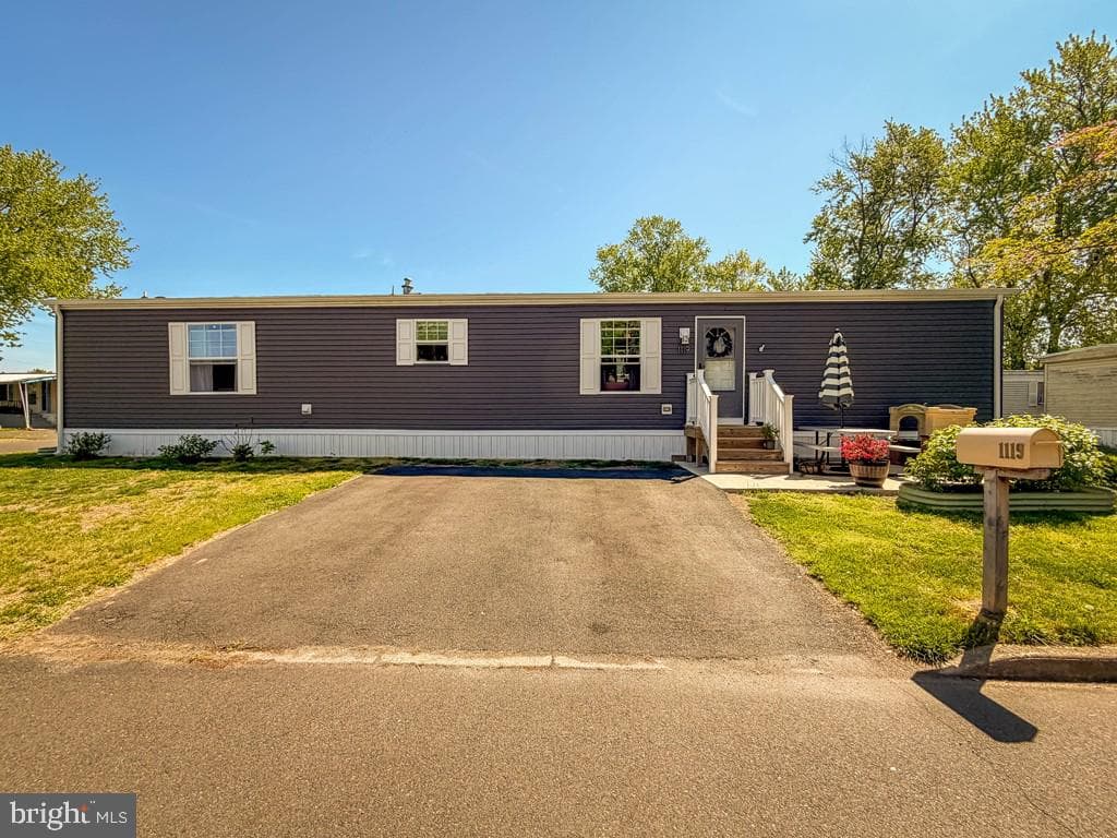 1119 Anders Drive photo 2