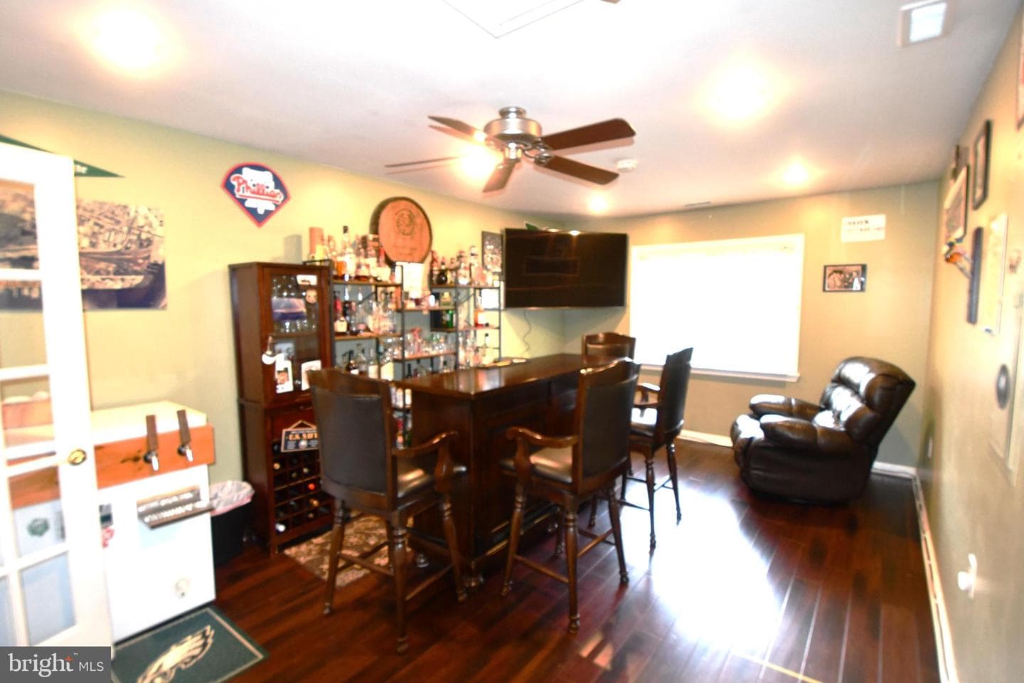 1654 Forrest Avenue photo 14