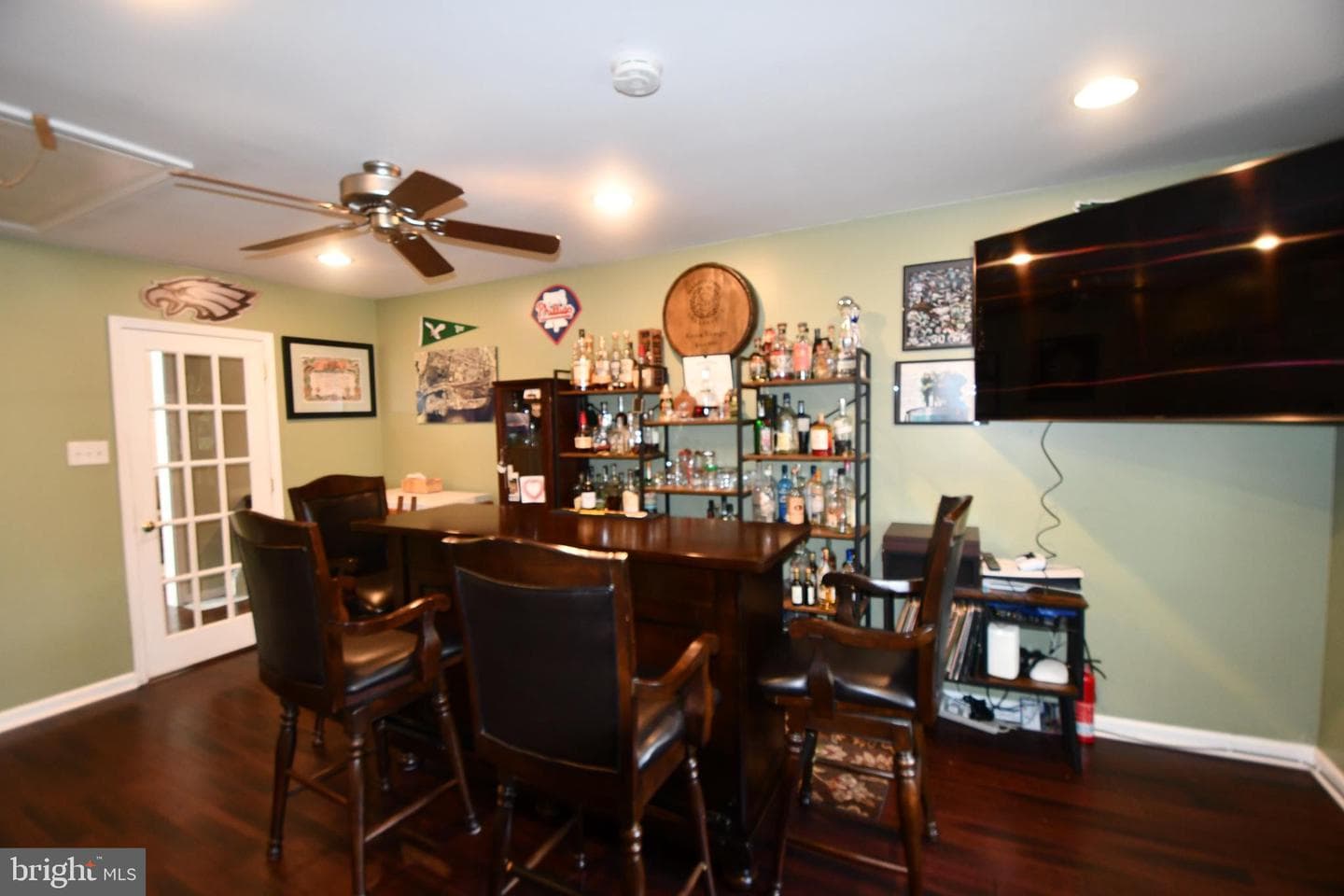 1654 Forrest Avenue photo 15