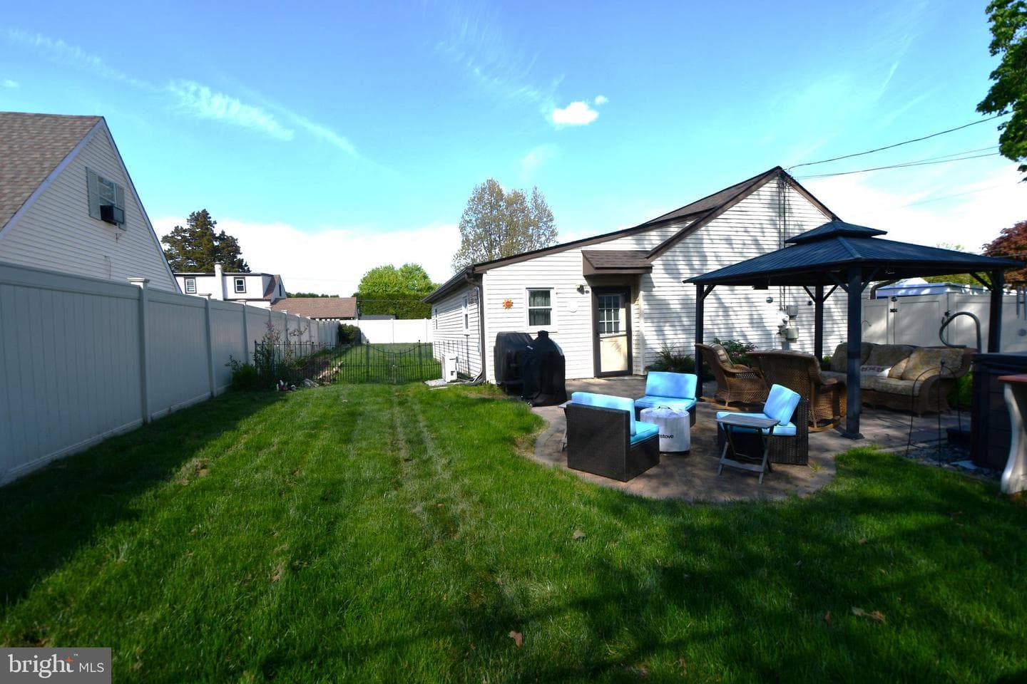 1654 Forrest Avenue photo 29