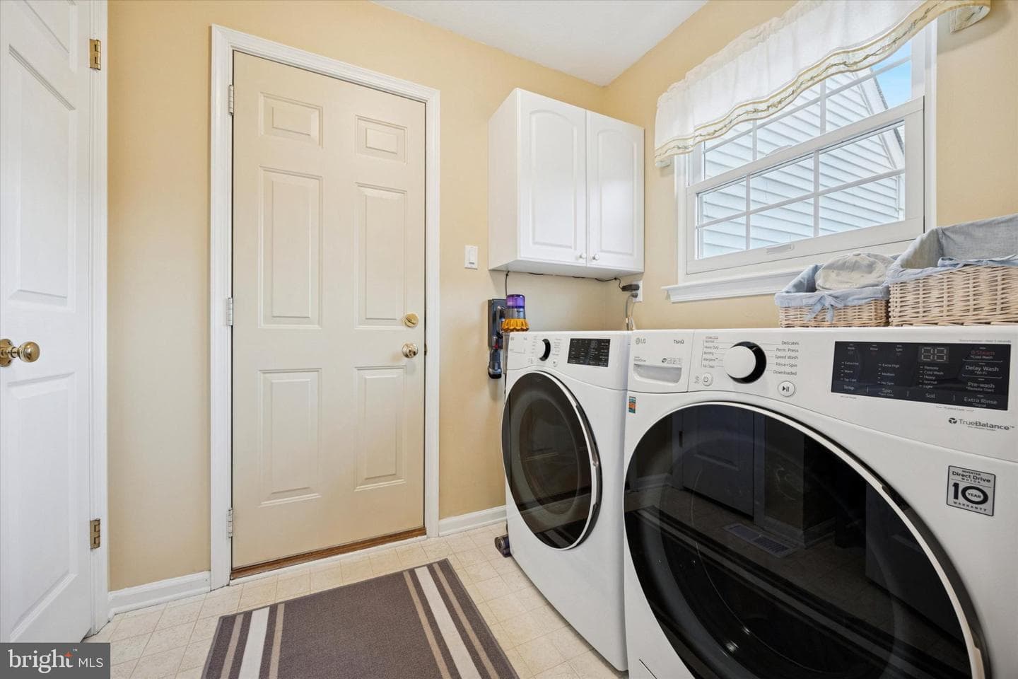 1008 Canter Circle photo 12