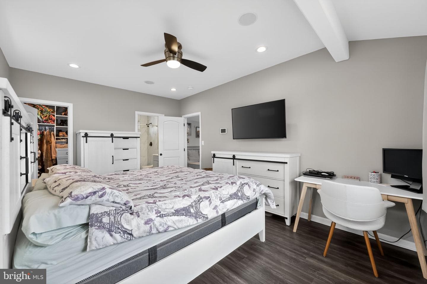 41 Stream Lane photo 15