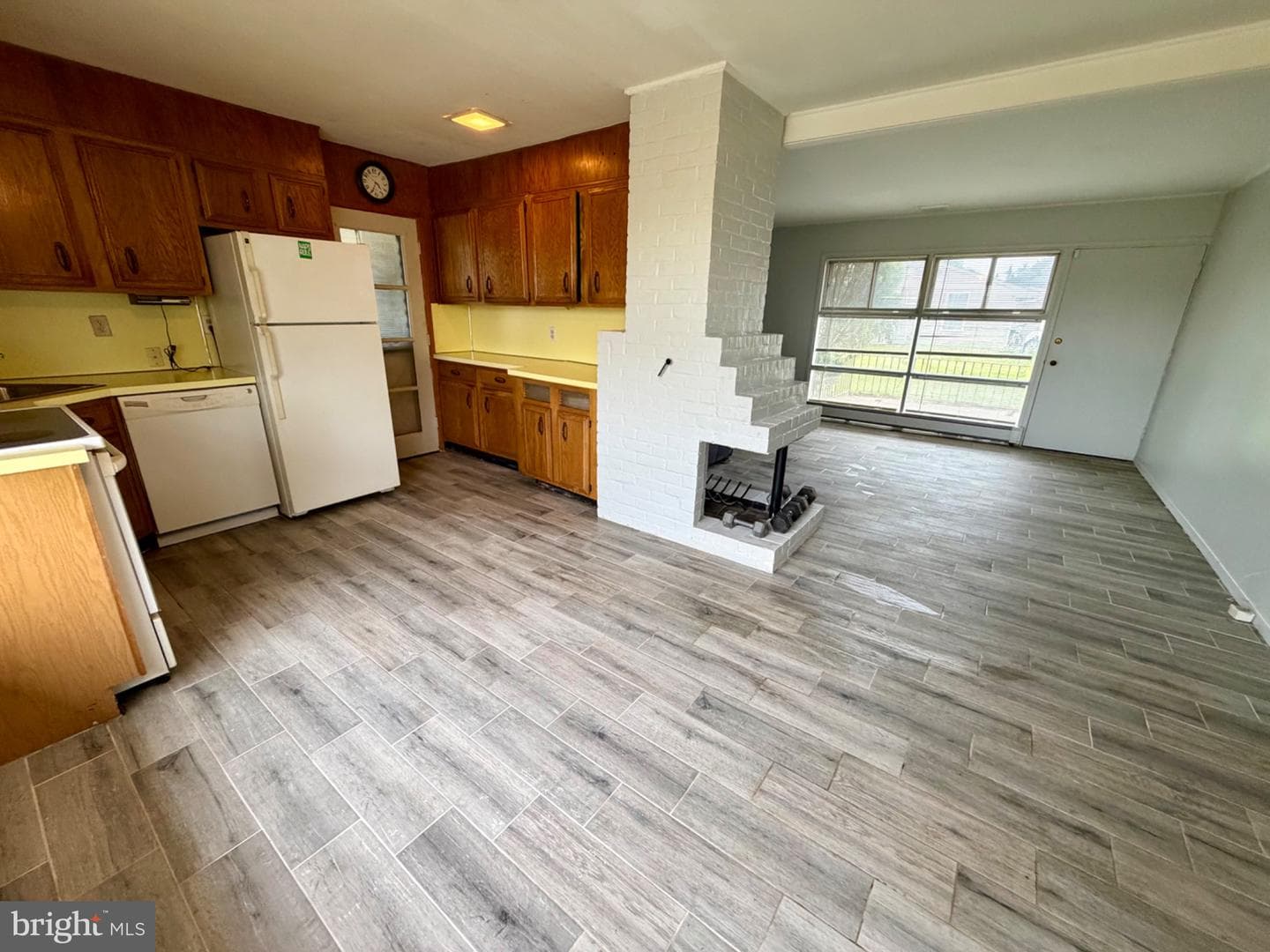 188 Farmbrook Drive photo 6