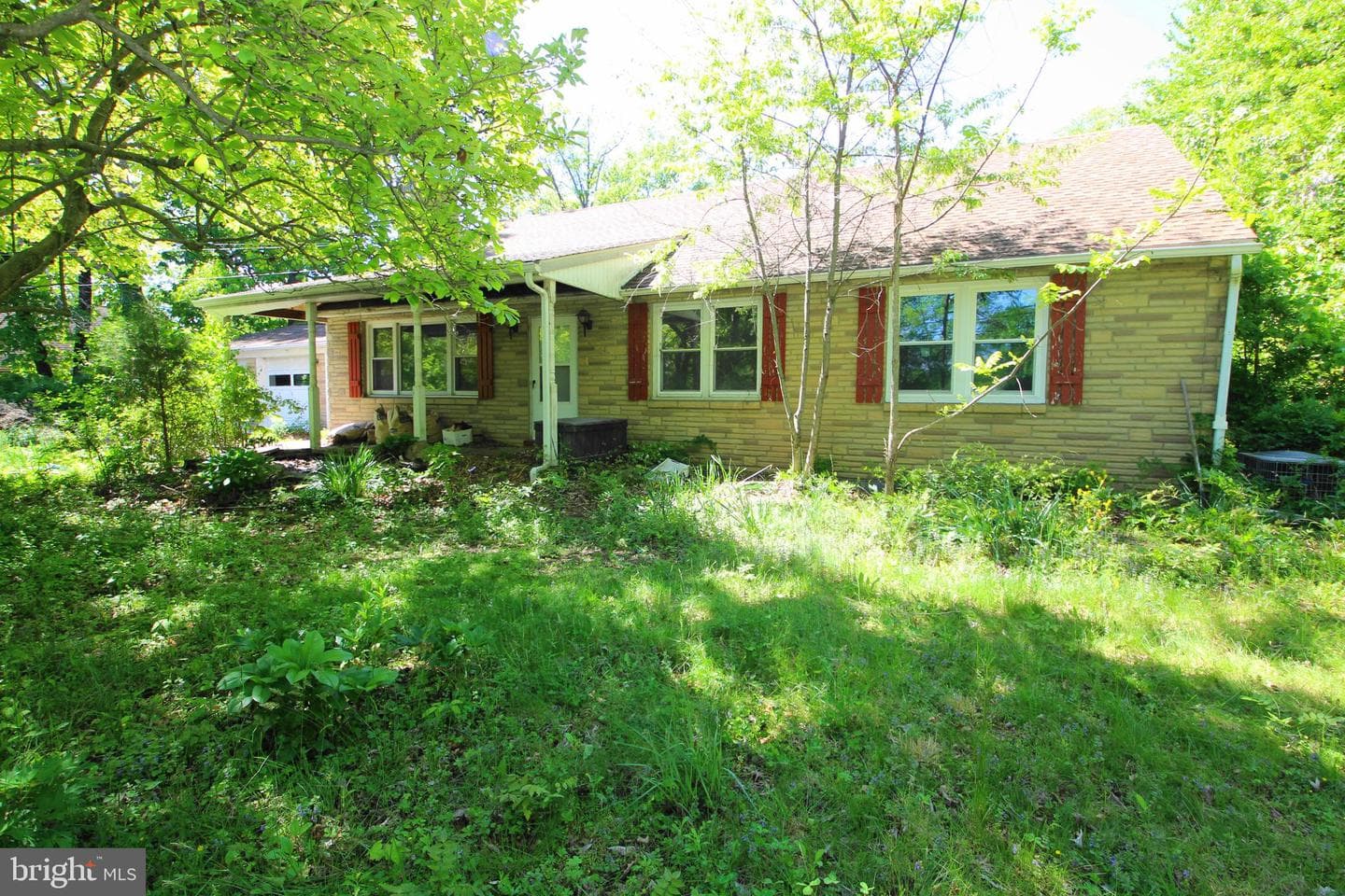 319 Fairhill Road