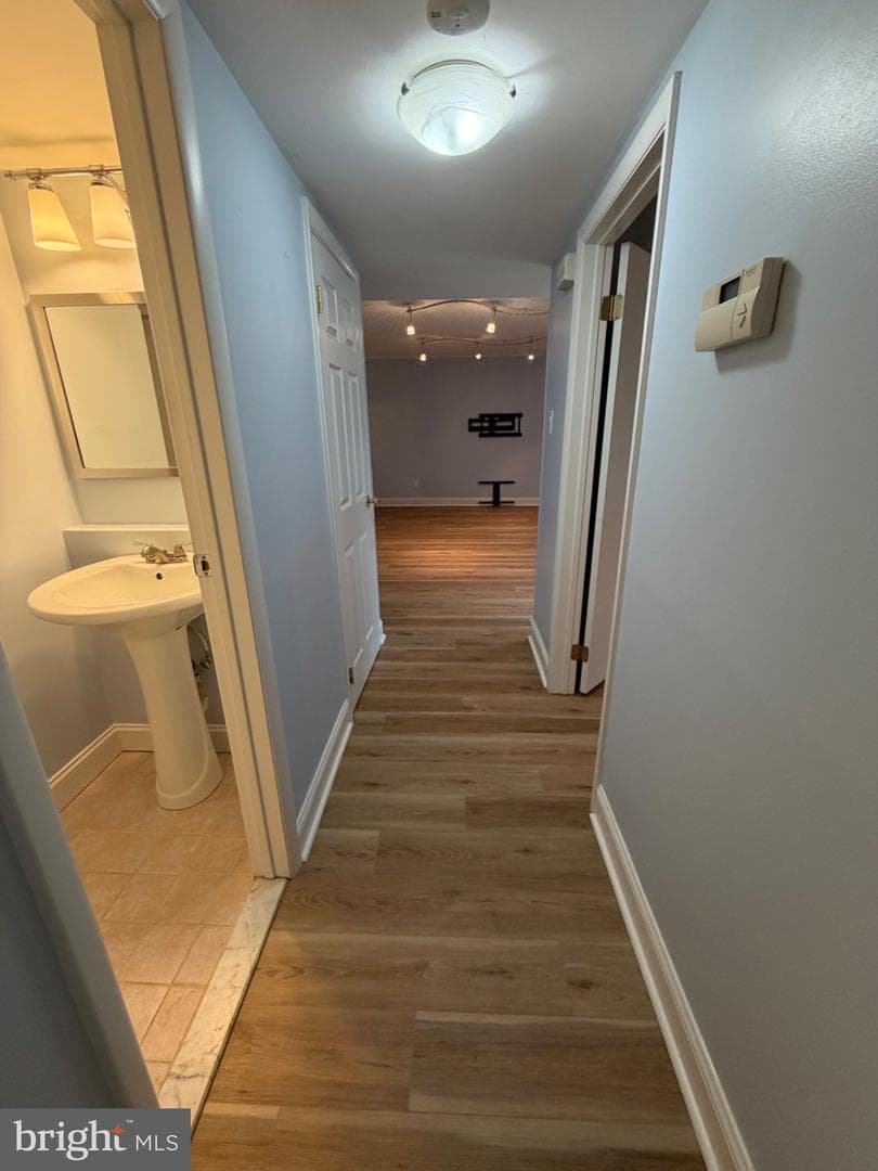111 Leedom Way photo 23