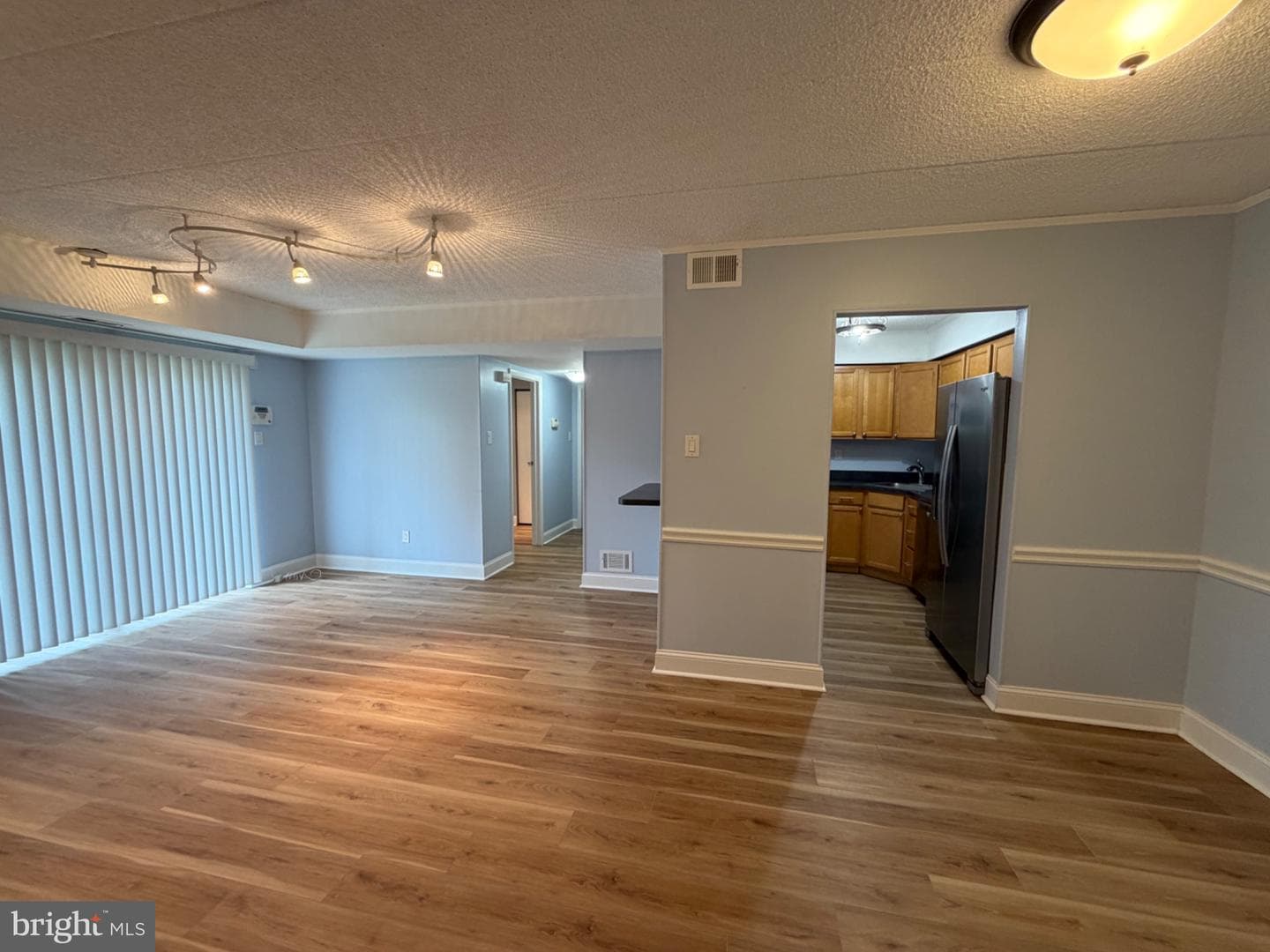 111 Leedom Way photo 6