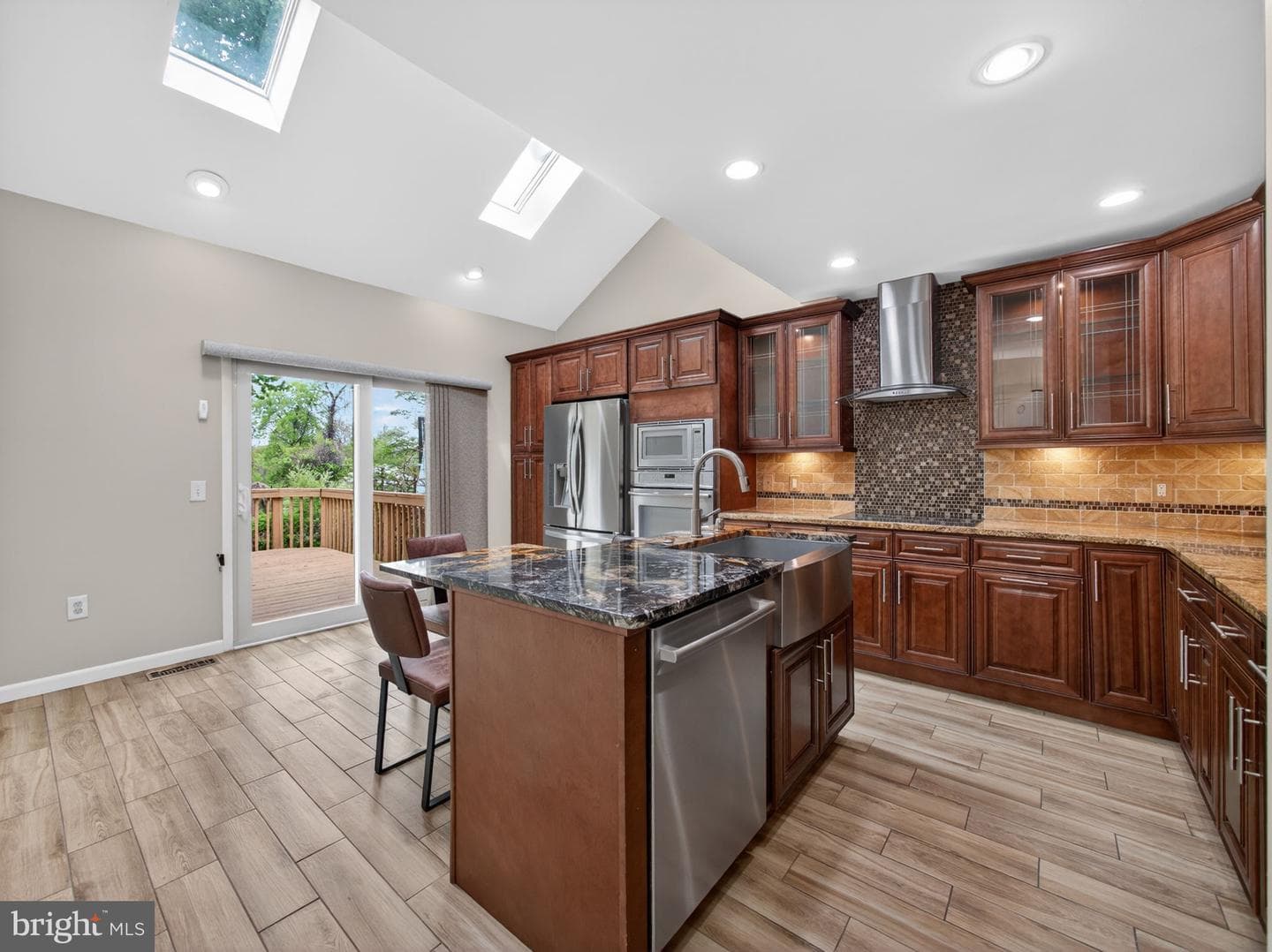 333 Basswood Circle photo 4