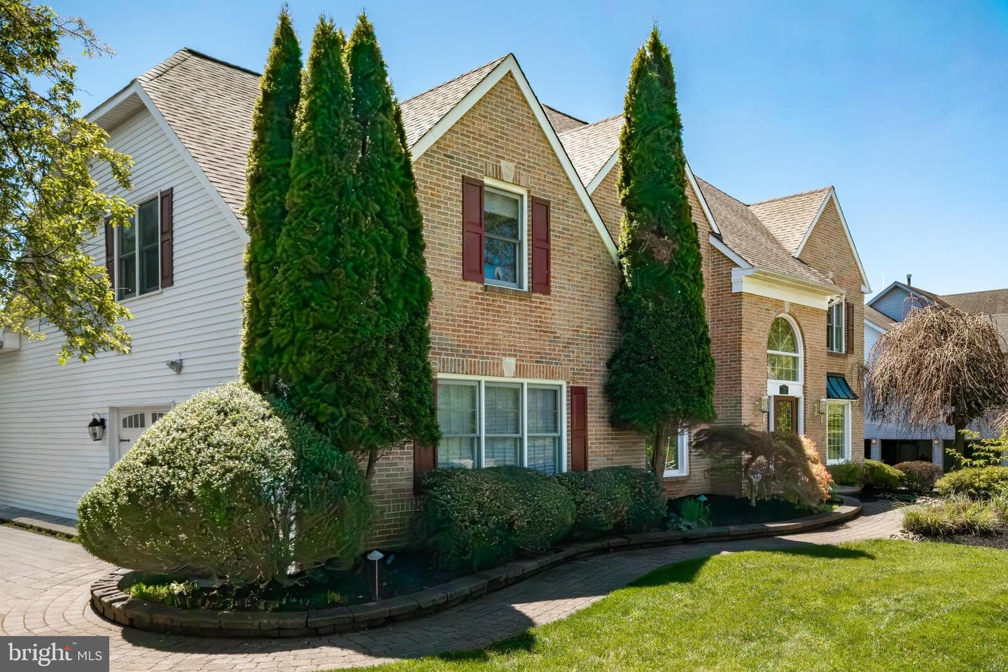 35 Radcliff Drive photo 2