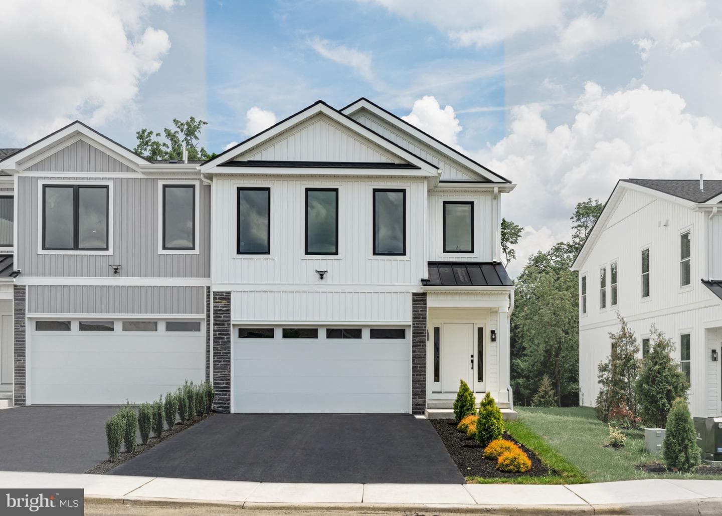 649 Provident Rd, Southampton