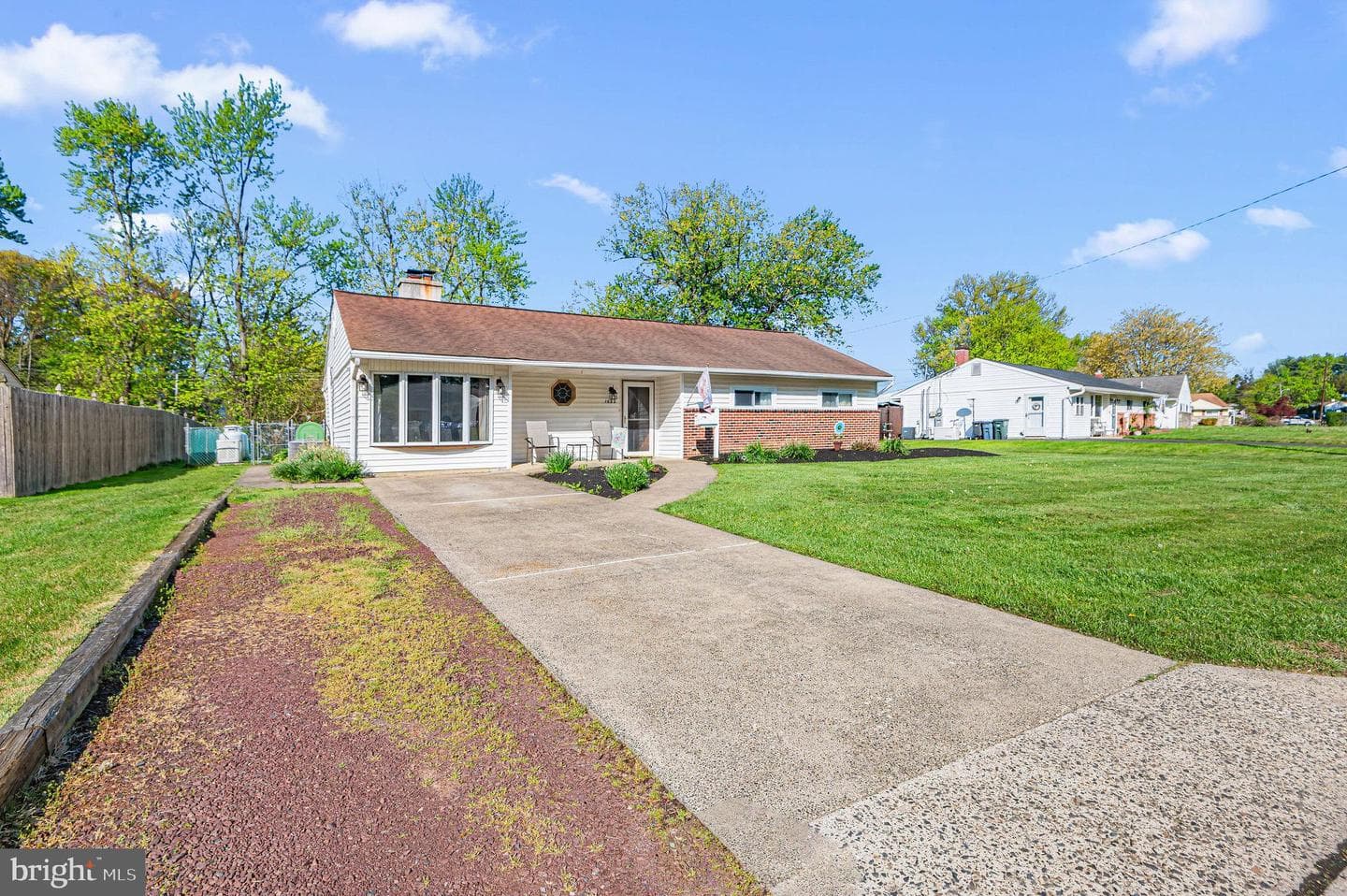 1022 Rozel Avenue photo 2