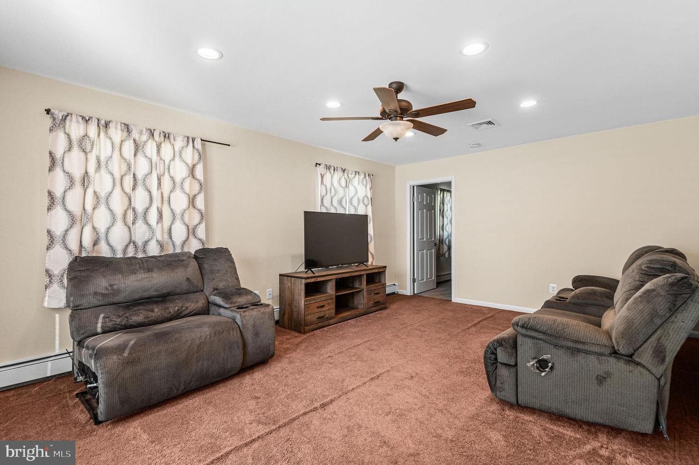 1022 Rozel Avenue photo 8