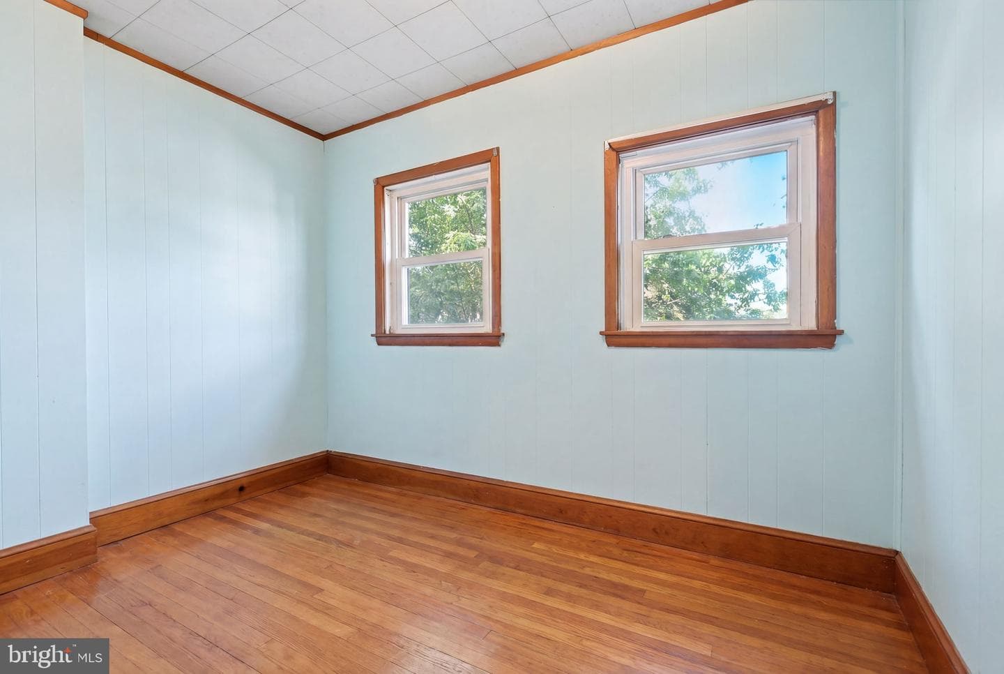 2110 Wilson Avenue photo 17