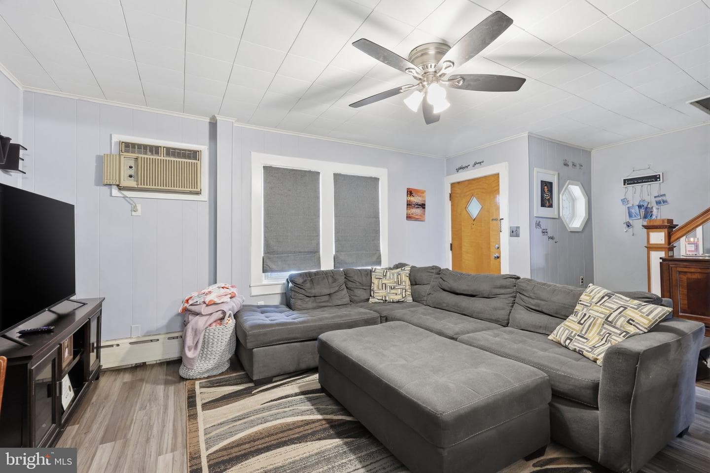 2110 Wilson Avenue photo 5