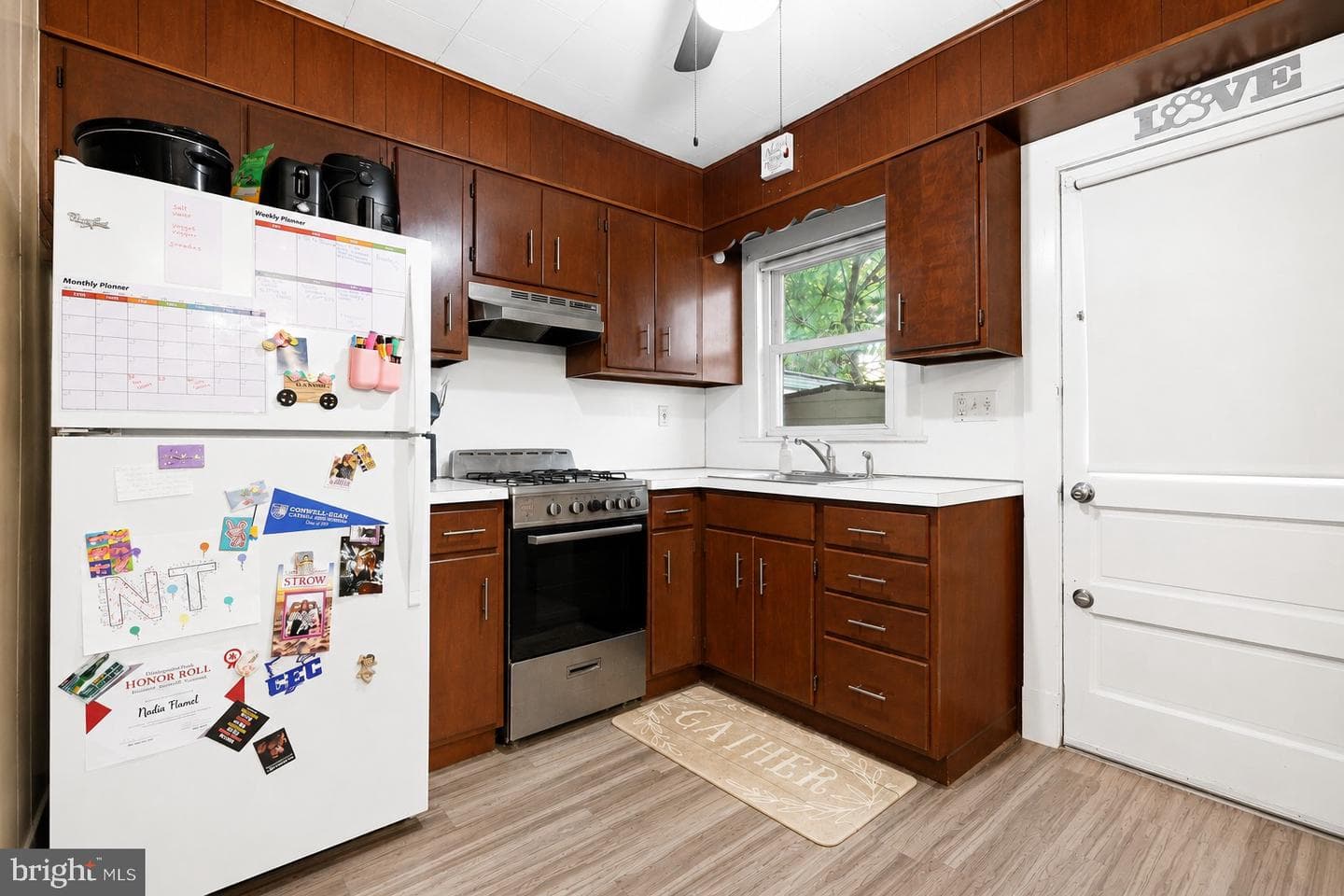 2110 Wilson Avenue photo 6