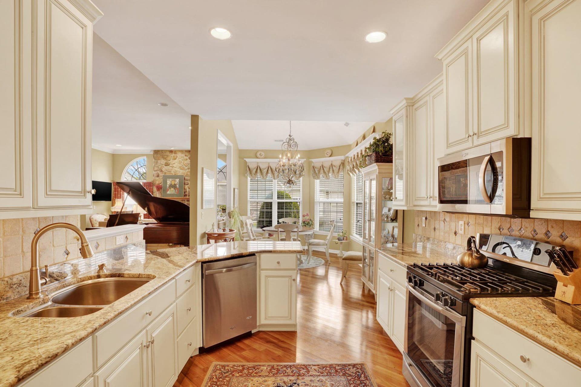 203 Fairway Drive photo 9