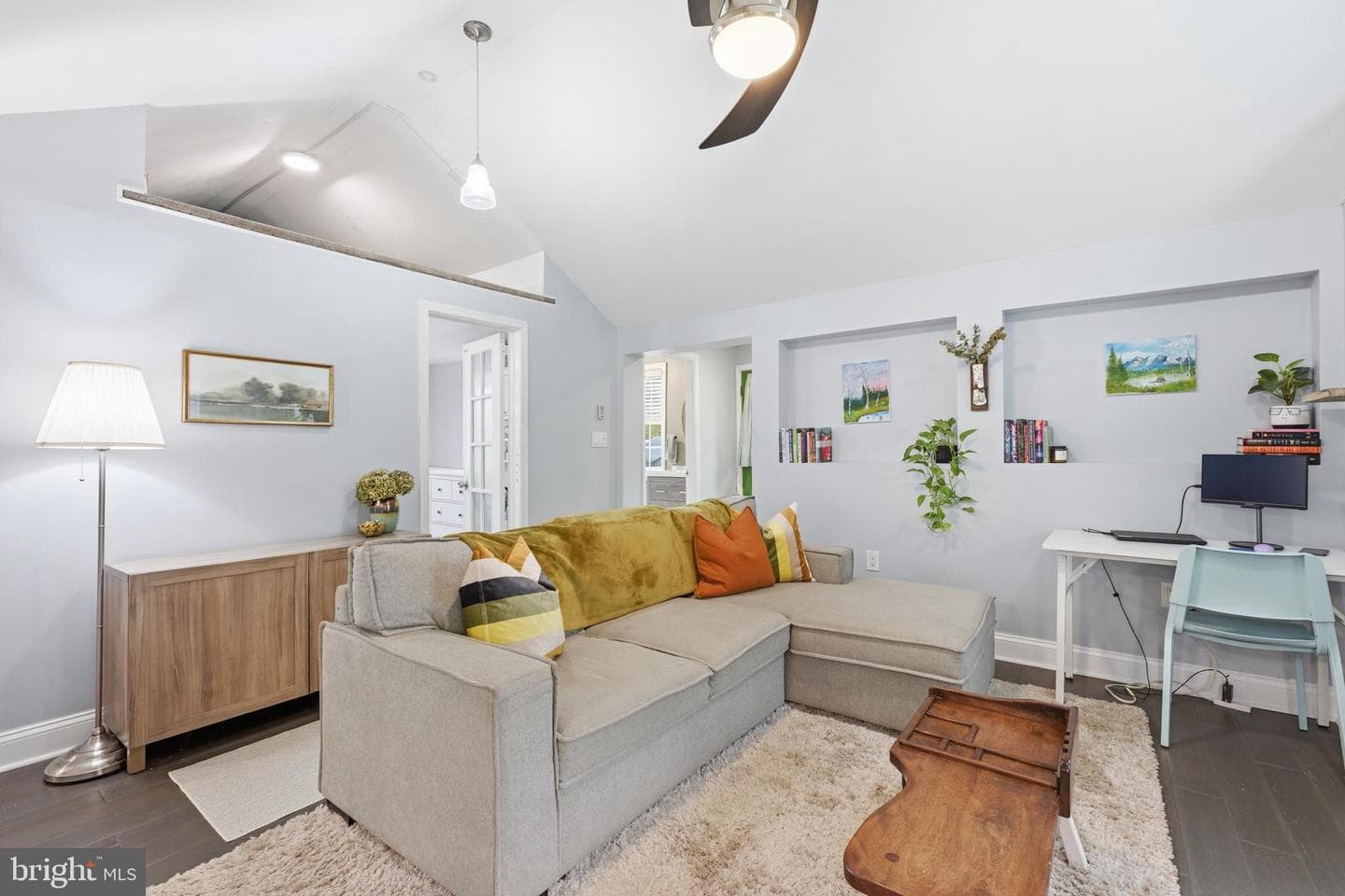 4583 N River Drive photo 5