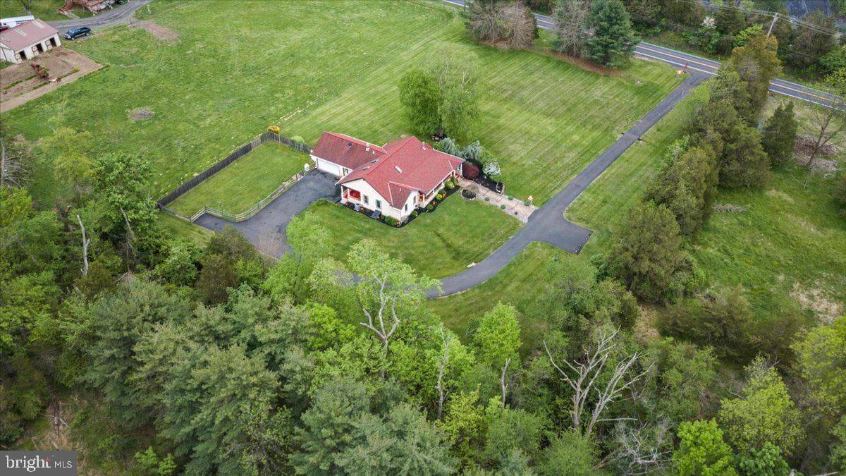 1121 Swamp Road photo 44