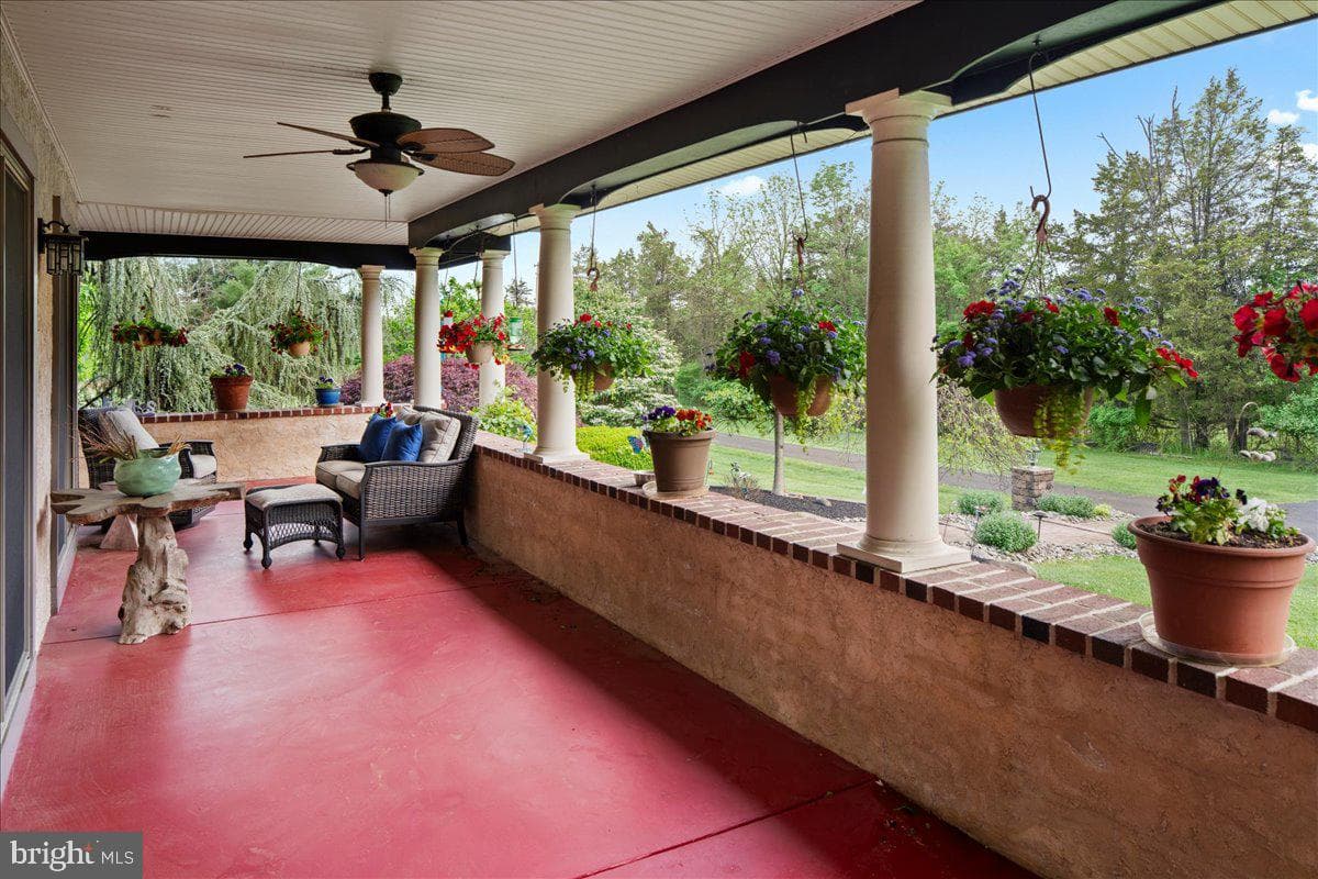 1121 Swamp Road photo 9