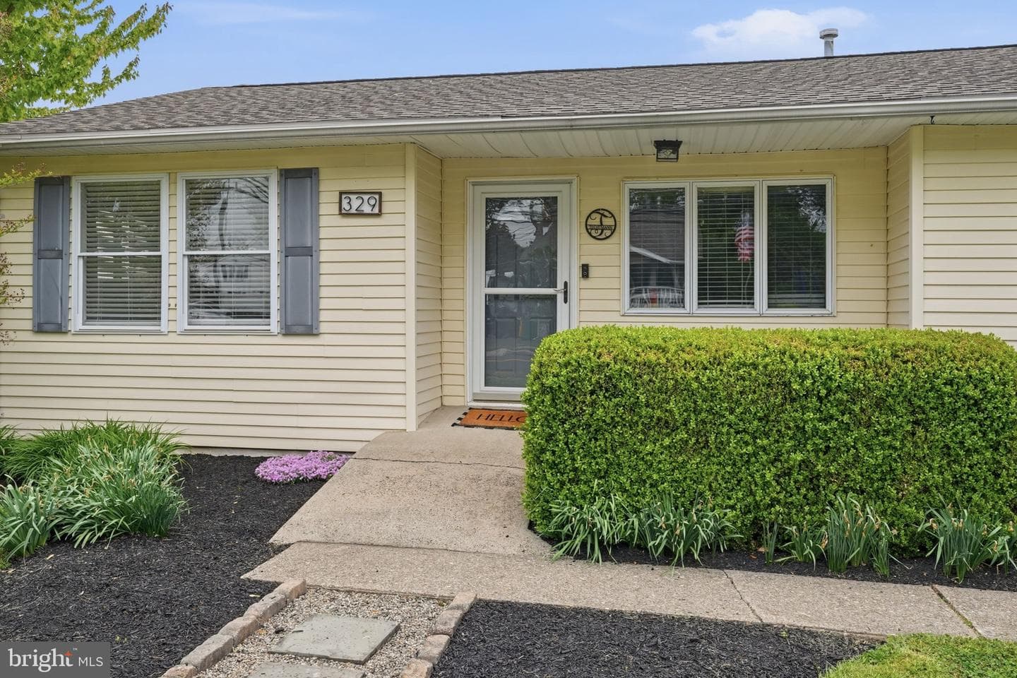 329 Madison Avenue photo 3