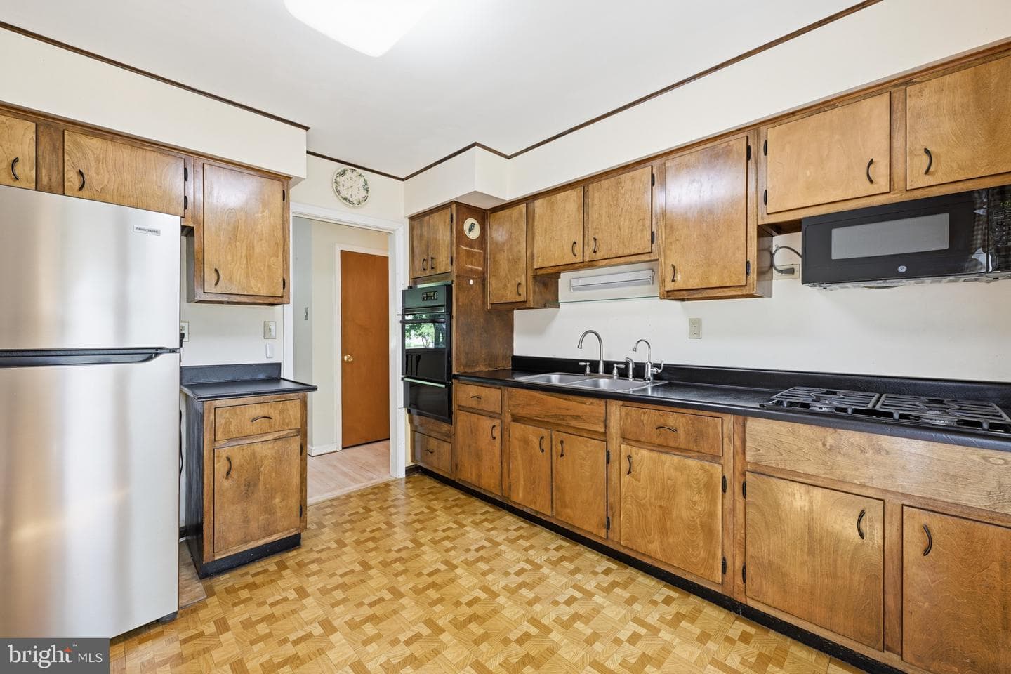 8 Pleasant Avenue photo 20