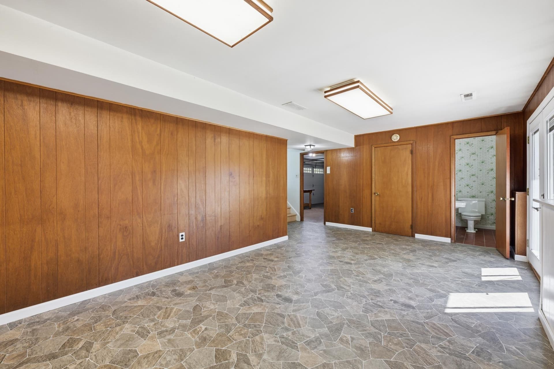 8 Pleasant Avenue photo 32