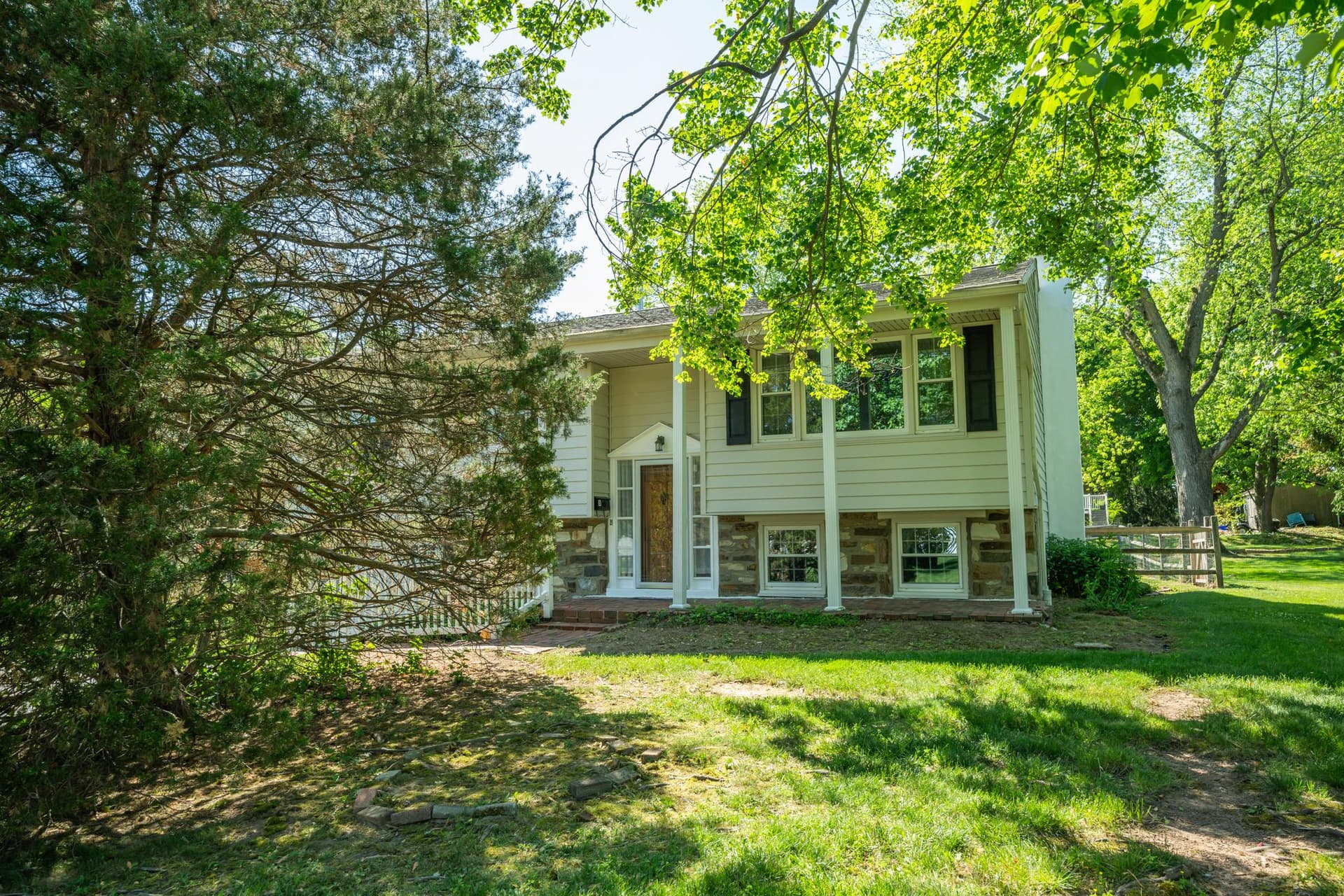 8 Pleasant Avenue photo 4