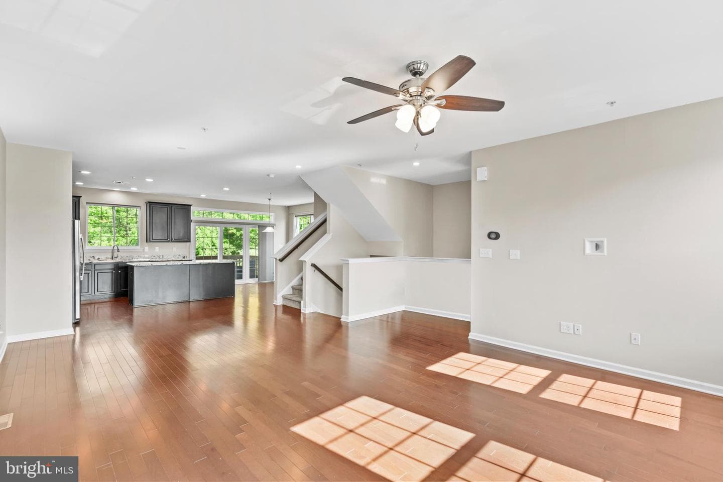 415 Chestnut Court photo 5