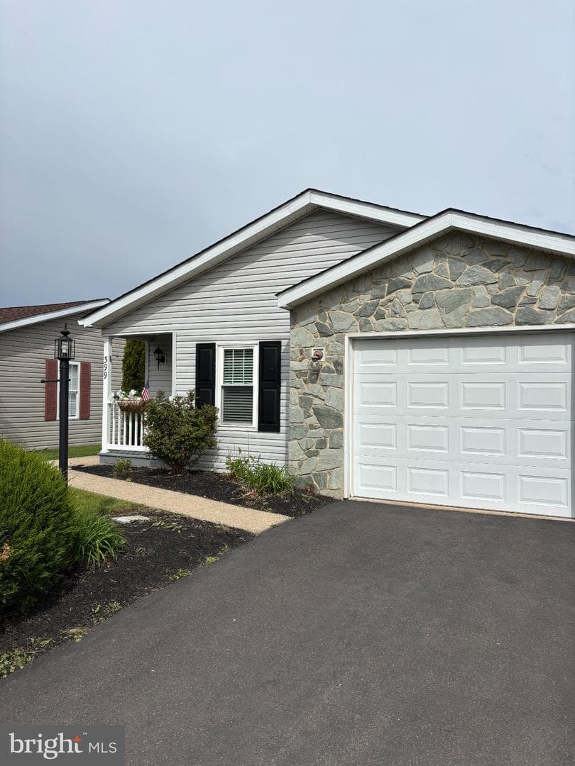 399 Spring Meadow Cir photo 3
