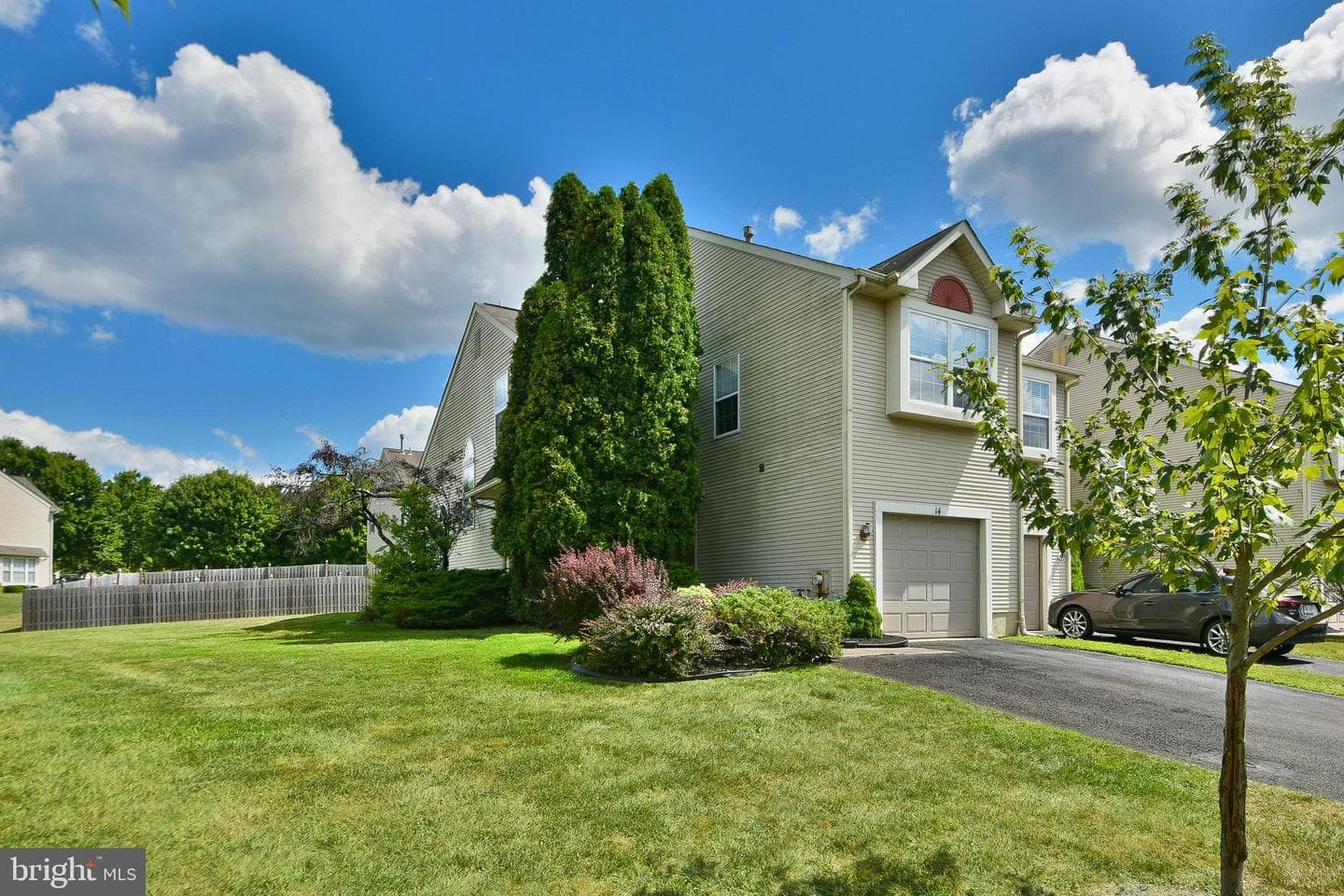 14 Nutmeg Place photo 3