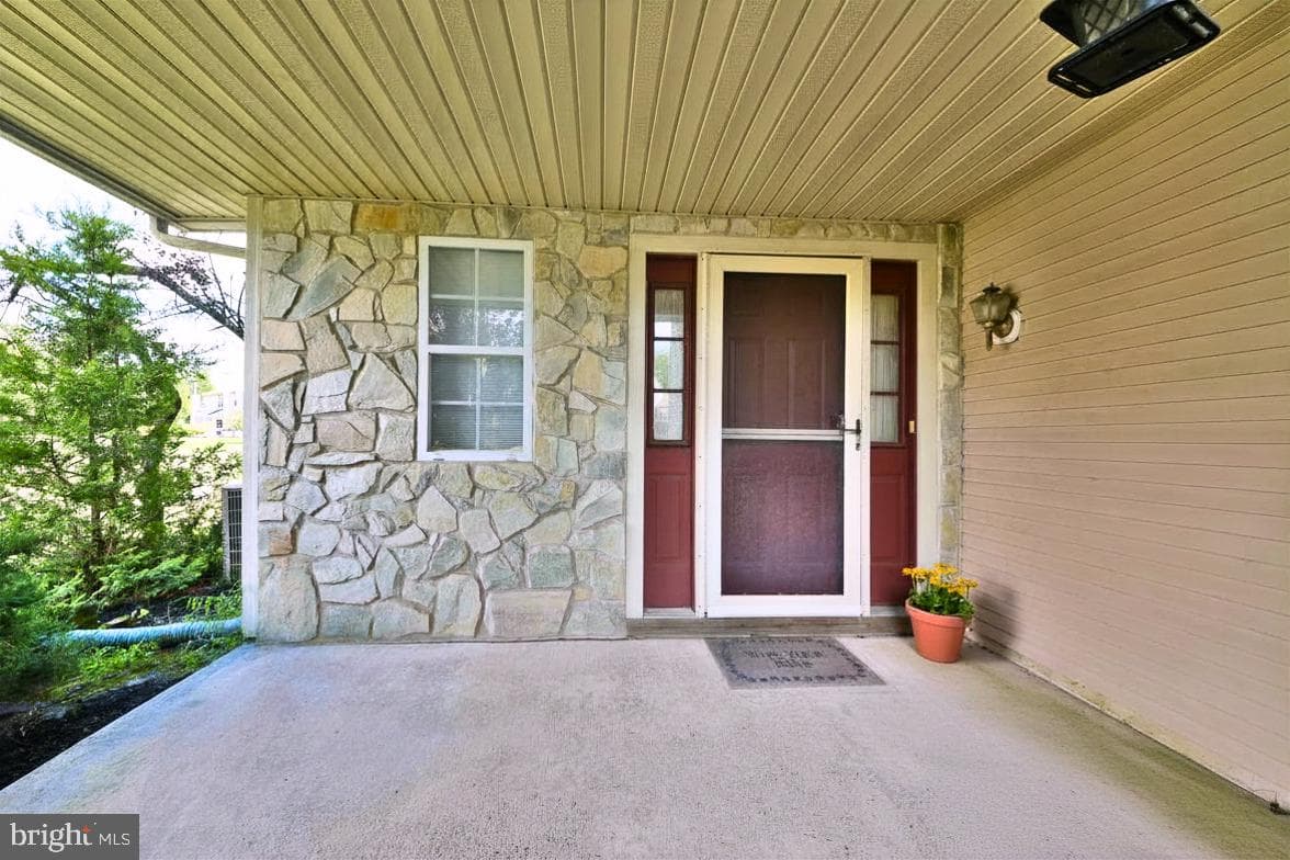 14 Nutmeg Place photo 4