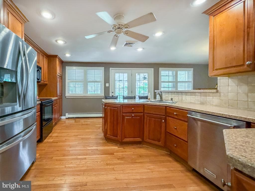21 E Rotterdam Road photo 18