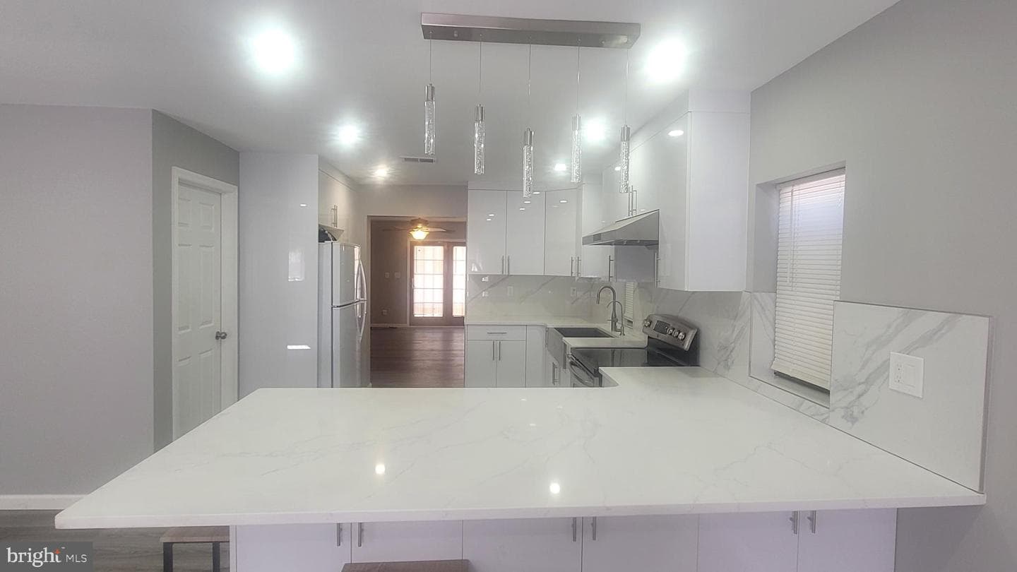 4705 Oak Avenue photo 11