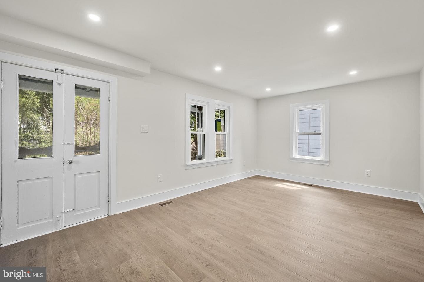 2090 Durham Rd photo 11