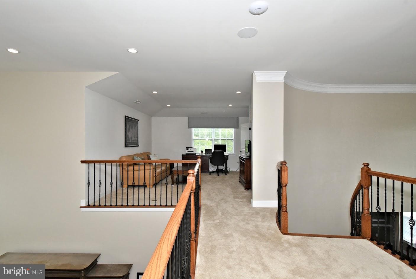 300 Rowland Lane photo 33